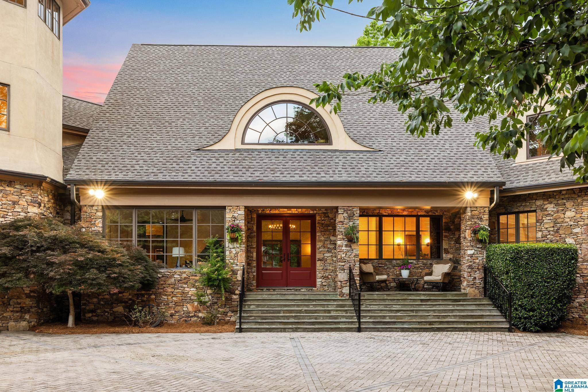 Hoover, AL 35244,2055 RIDGE LAKE DRIVE