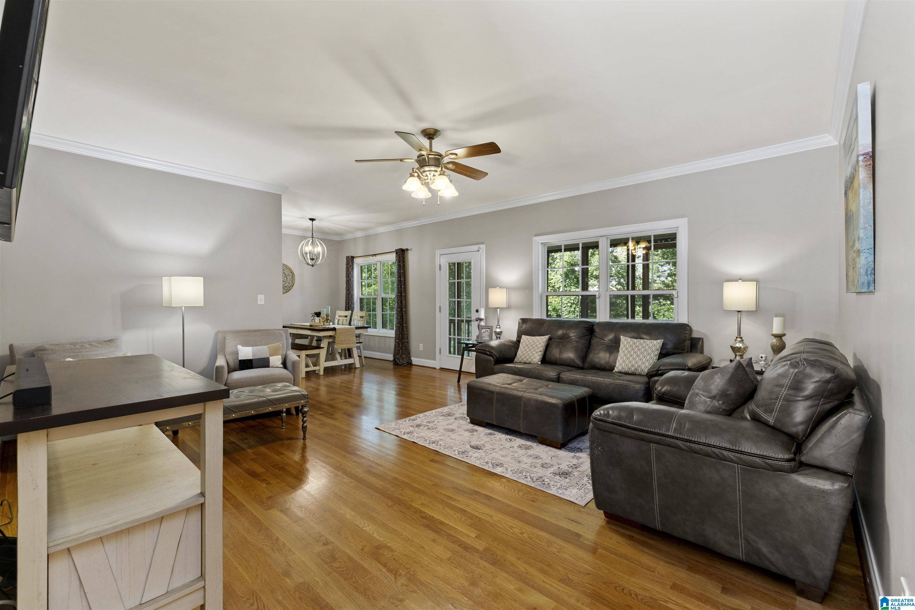 Oneonta, AL 35121,907 SPRUCE ROAD