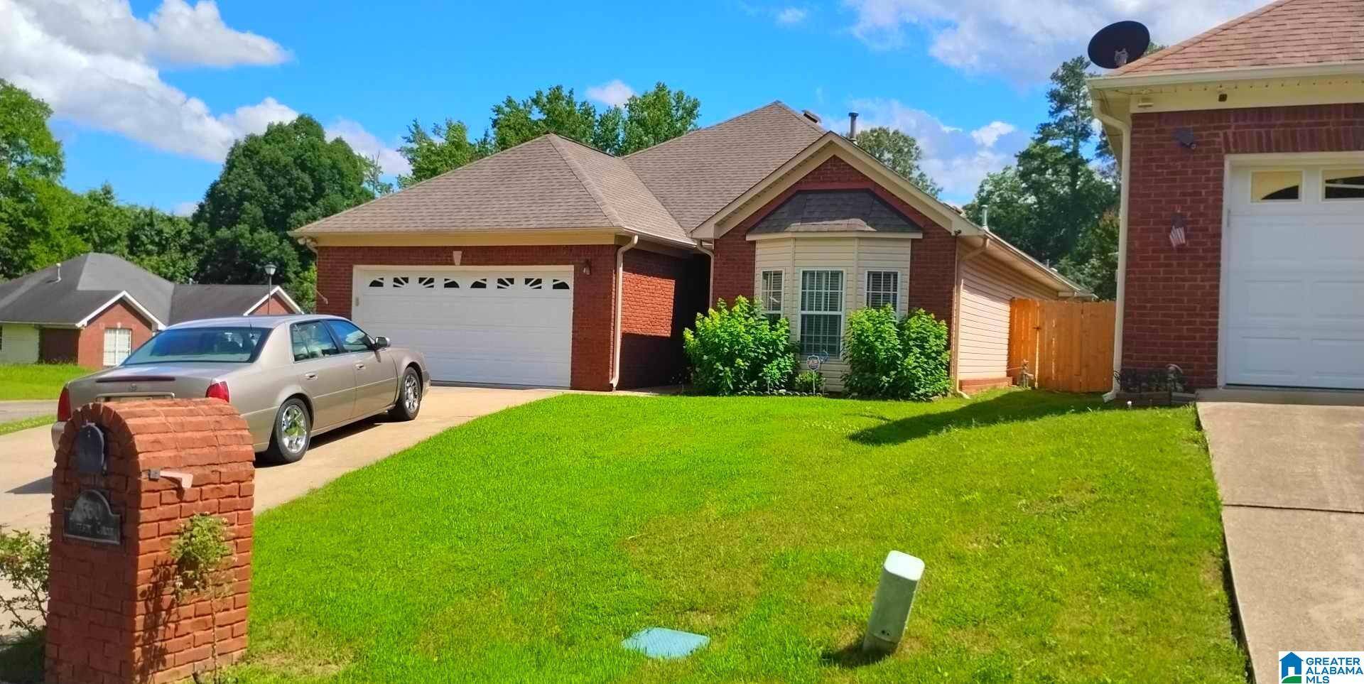 Center Point, AL 35215,550 LAKESIDE CIRCLE