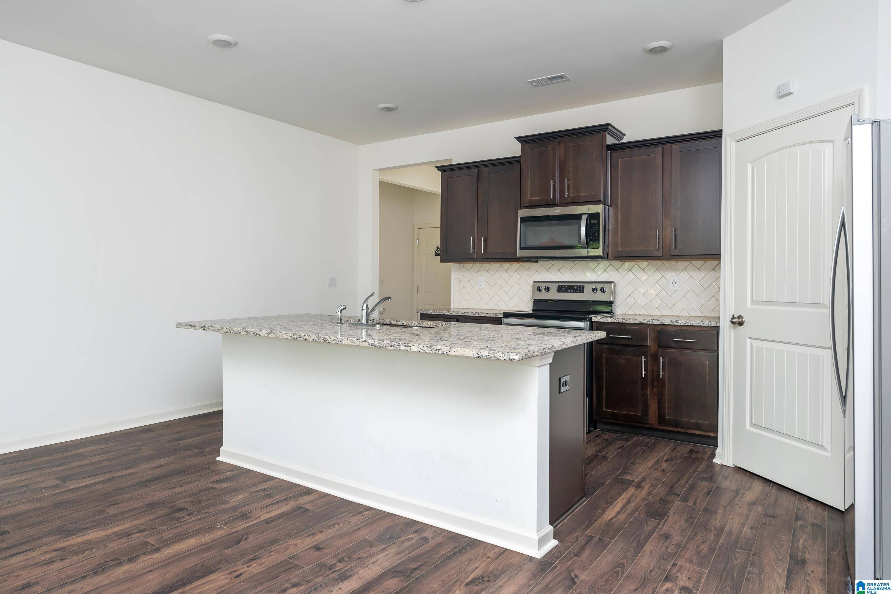 Leeds, AL 35094,794 VALLEY CIRCLE