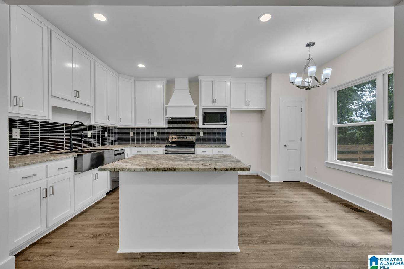 Pinson, AL 35126,7945 FOREST LOOP