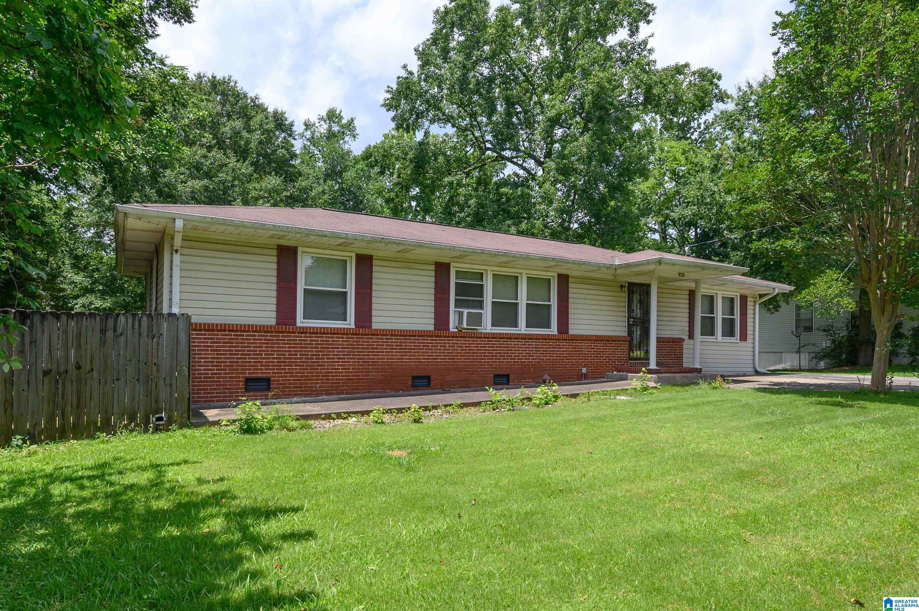 Pleasant Grove, AL 35127,928 9TH AVENUE
