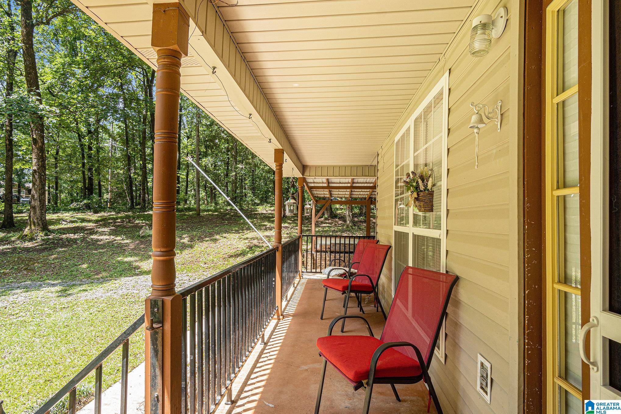 Talladega, AL 35160,80 NICOLE LANE