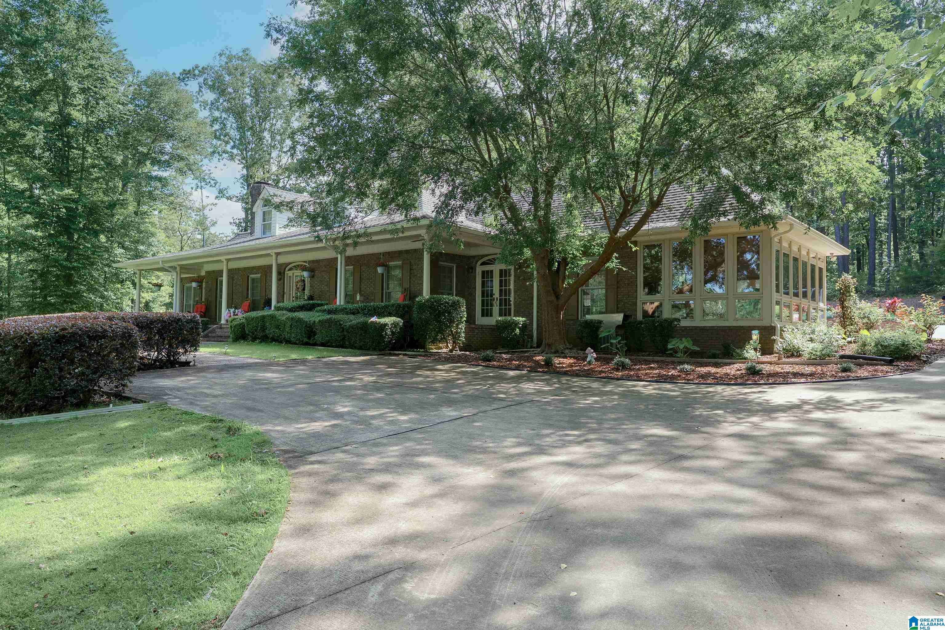 Columbiana, AL 35051,326 LEVAN DRIVE