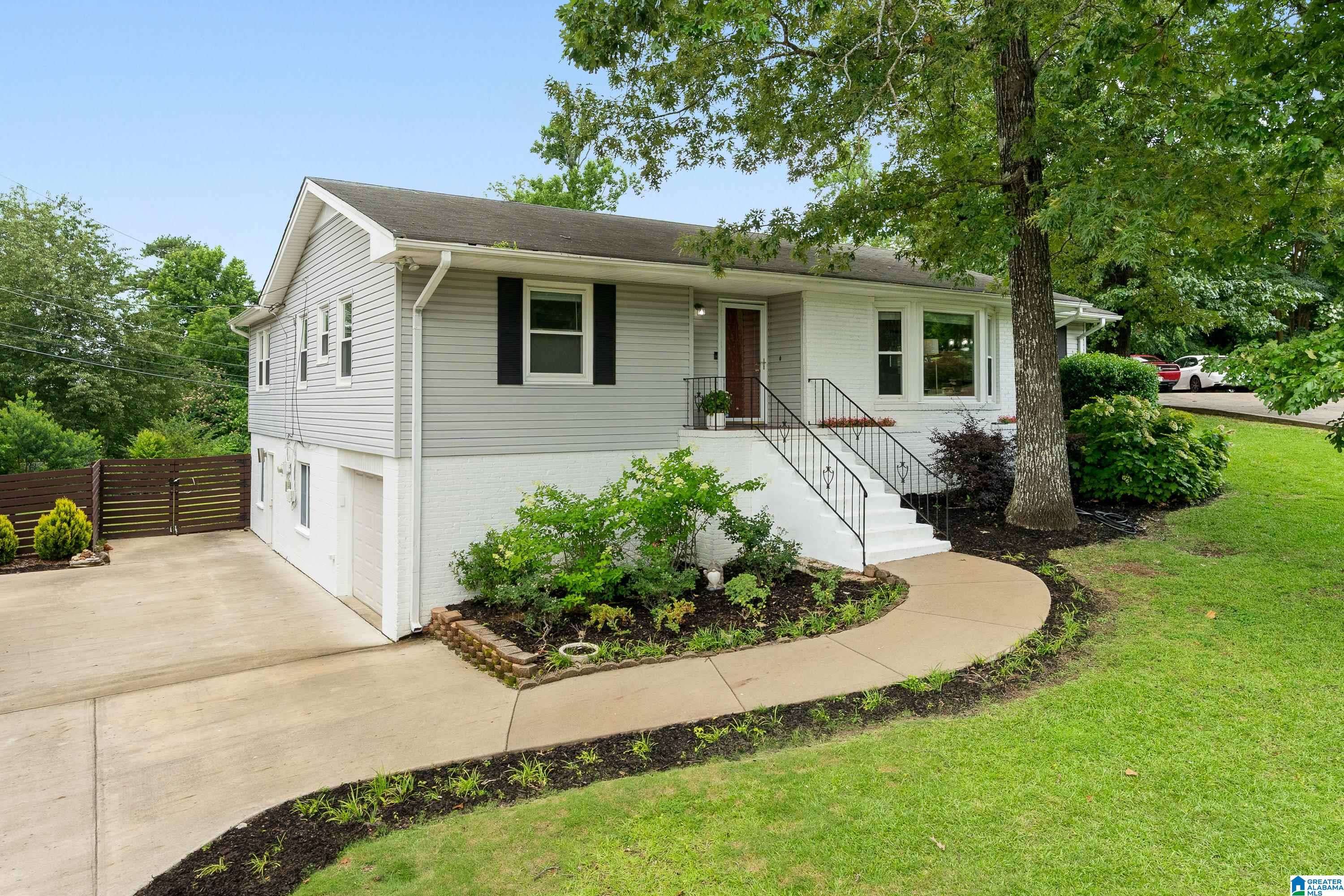 Vestavia Hills, AL 35243,3104 DOLLY RIDGE DRIVE