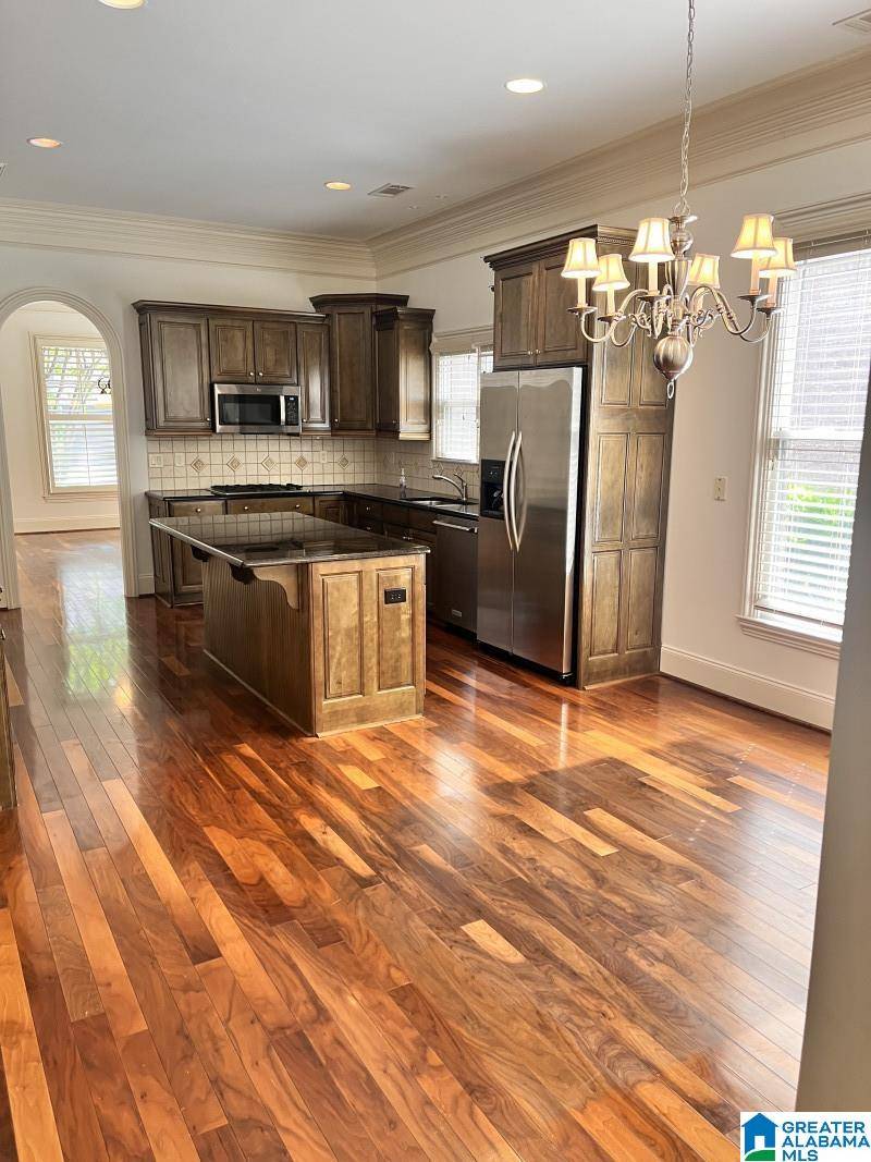 Vestavia Hills, AL 35243,1664 WARREN LANE