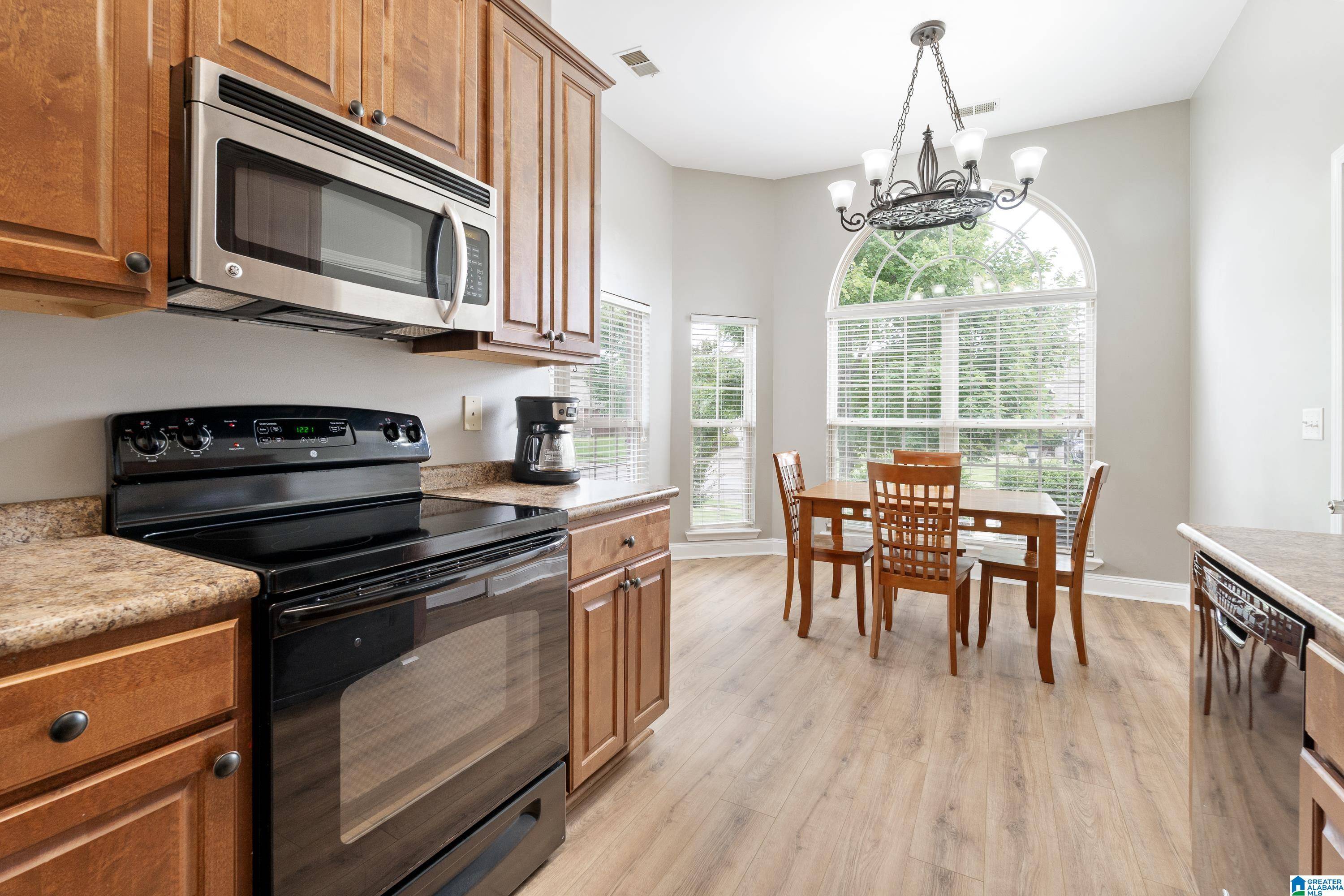 Moody, AL 35004,2076 EDGEWOOD DRIVE