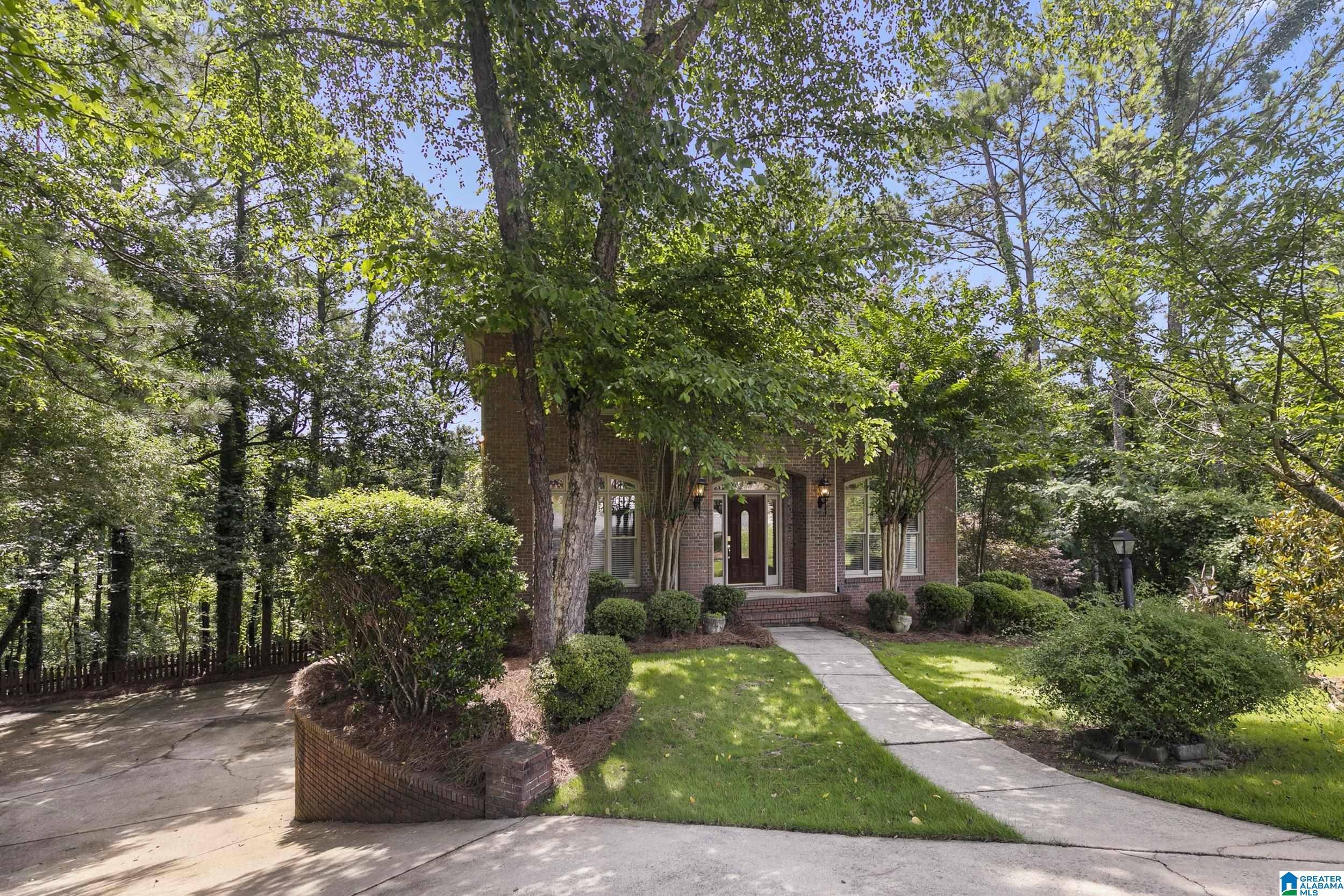 Hoover, AL 35244,5521 MAGNOLIA TRACE