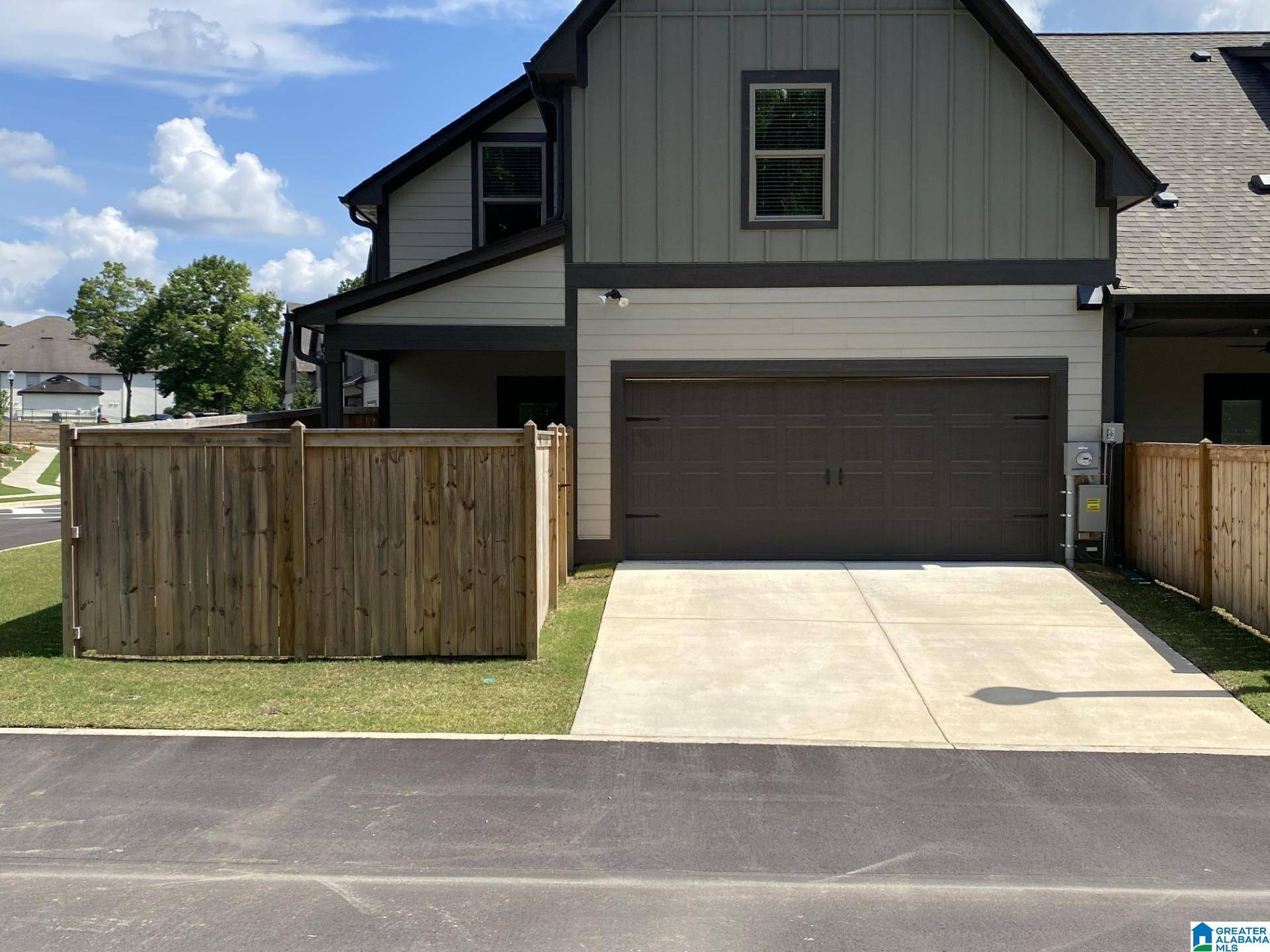 Vestavia Hills, AL 35242,3452 FELDSPAR CIRCLE