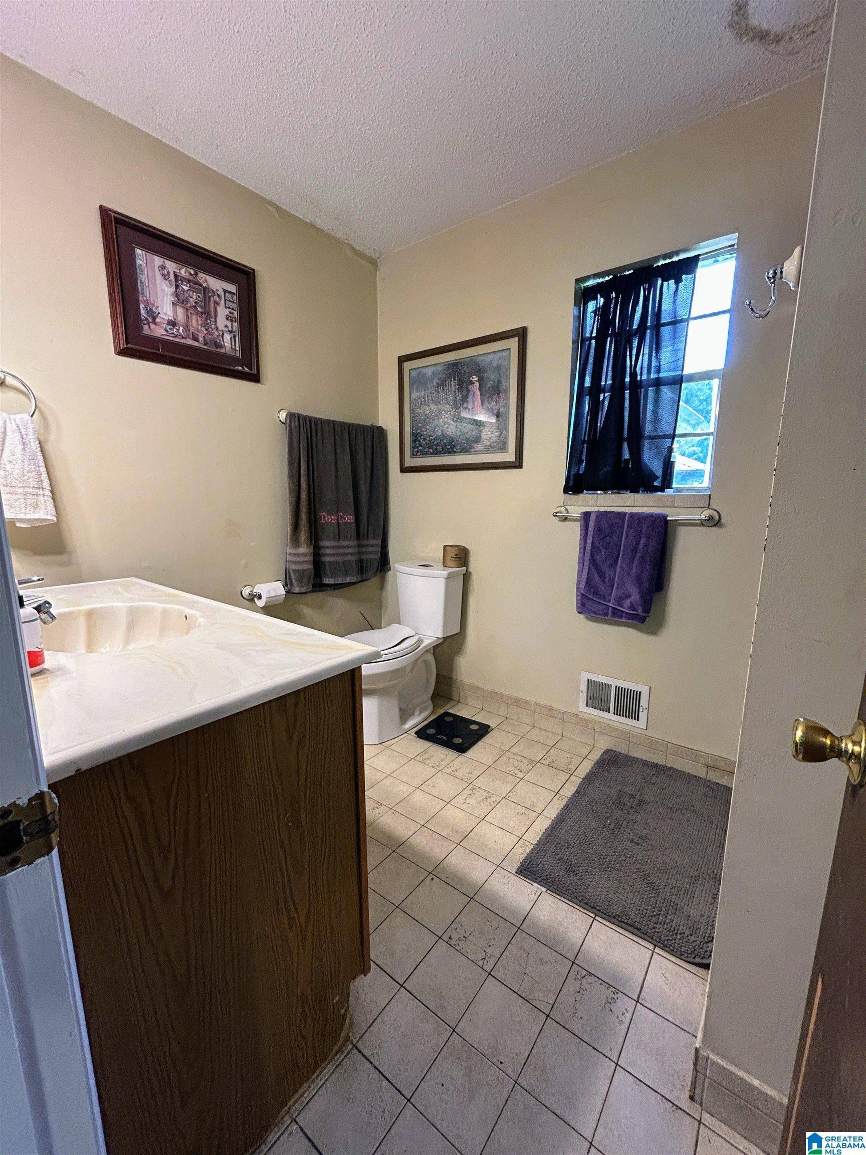 Hueytown, AL 35023,116 MABELON DRIVE