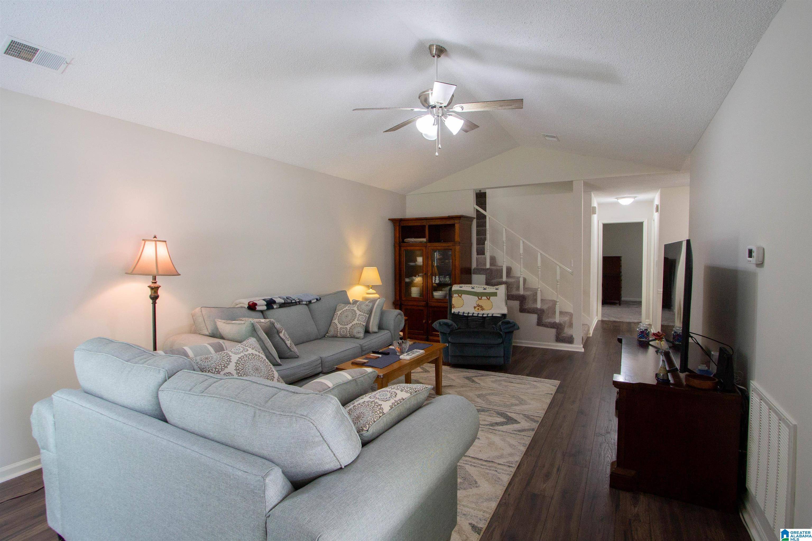 Center Point, AL 35215,1822 OAKLEAF LANE