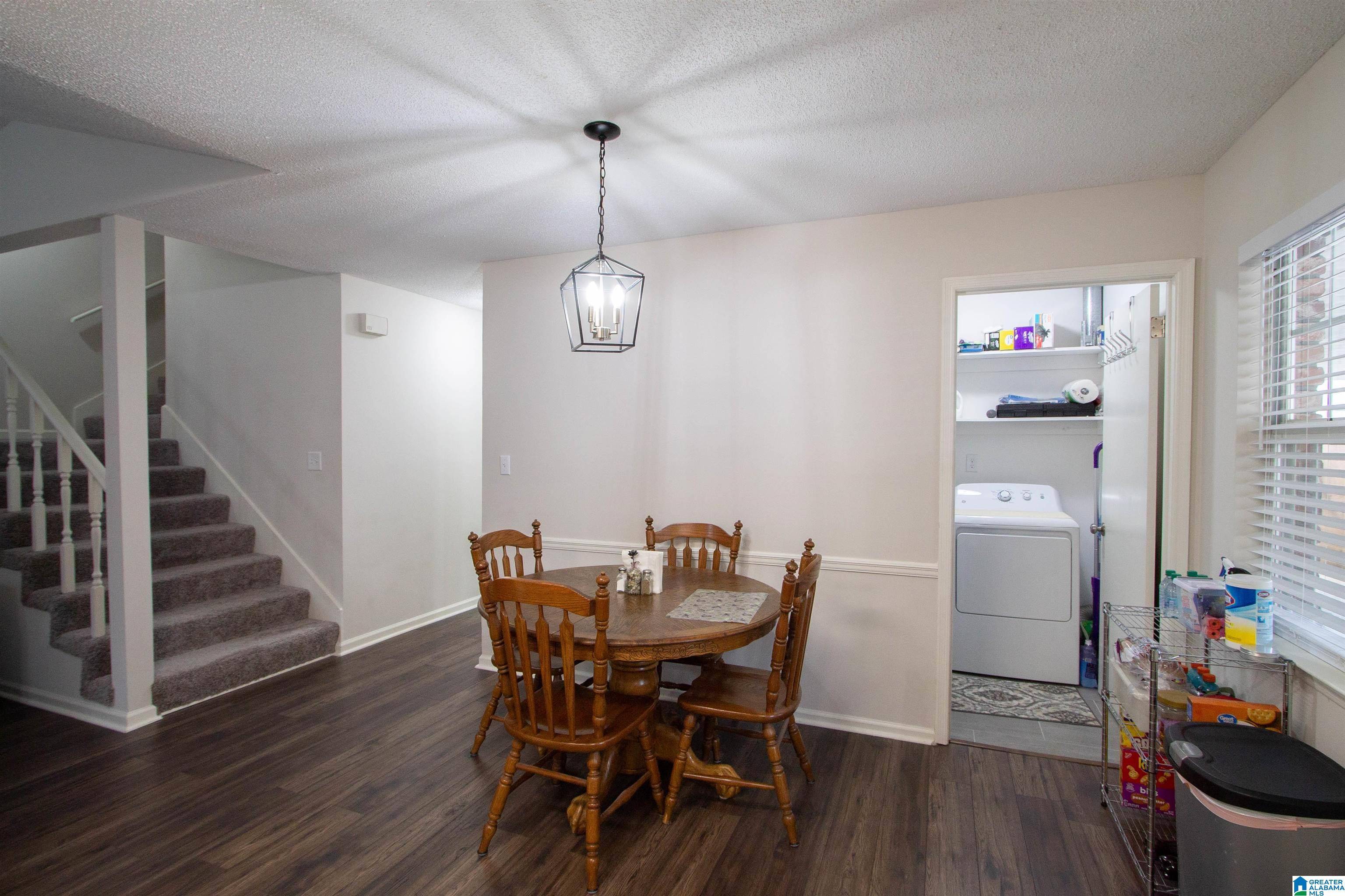 Center Point, AL 35215,1822 OAKLEAF LANE