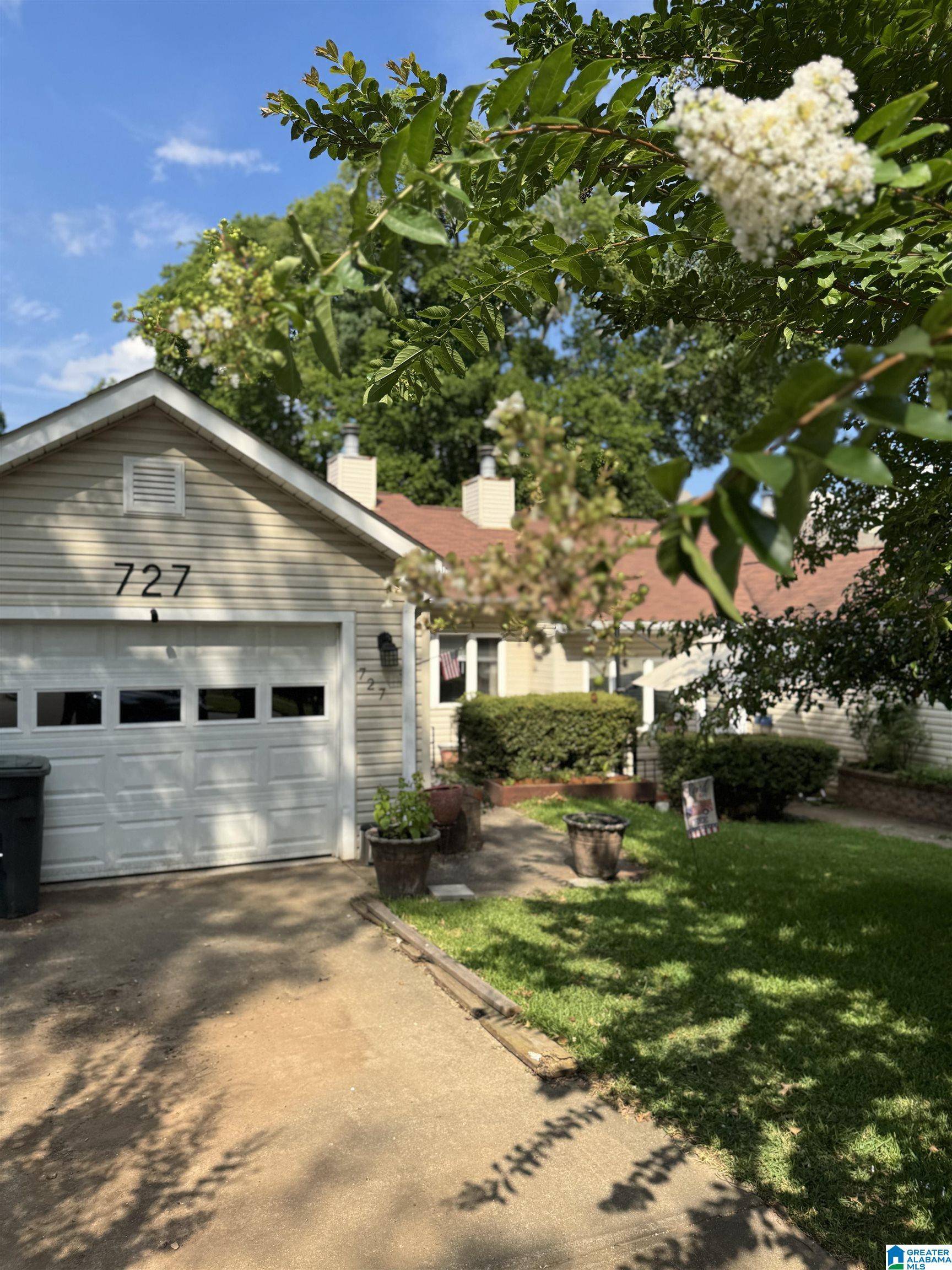 Birmingham, AL 35222,727 34TH STREET S