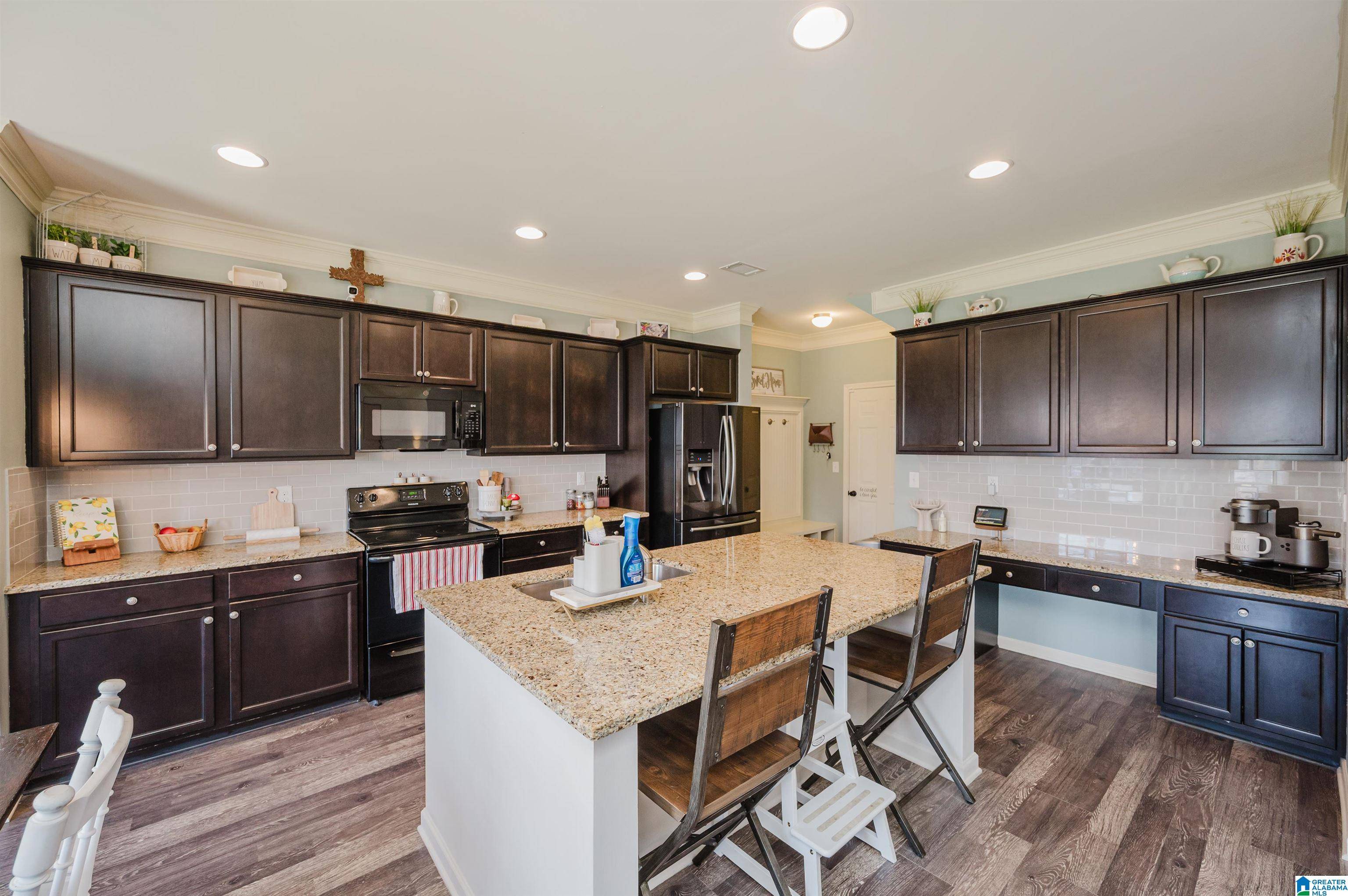 Calera, AL 35040,7023 KENSINGTON AVENUE