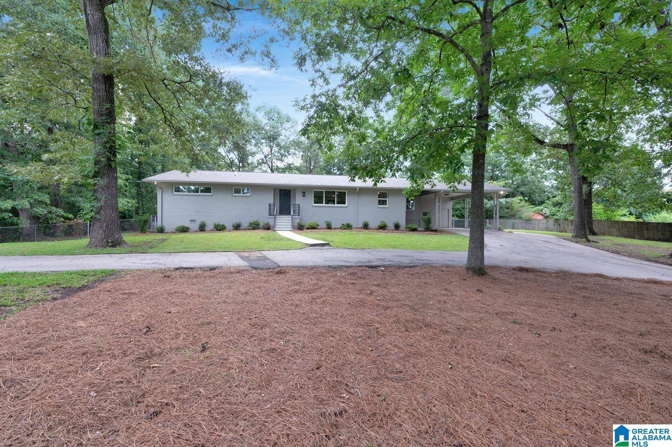 Leeds, AL 35094,7174 ROWAN ROAD