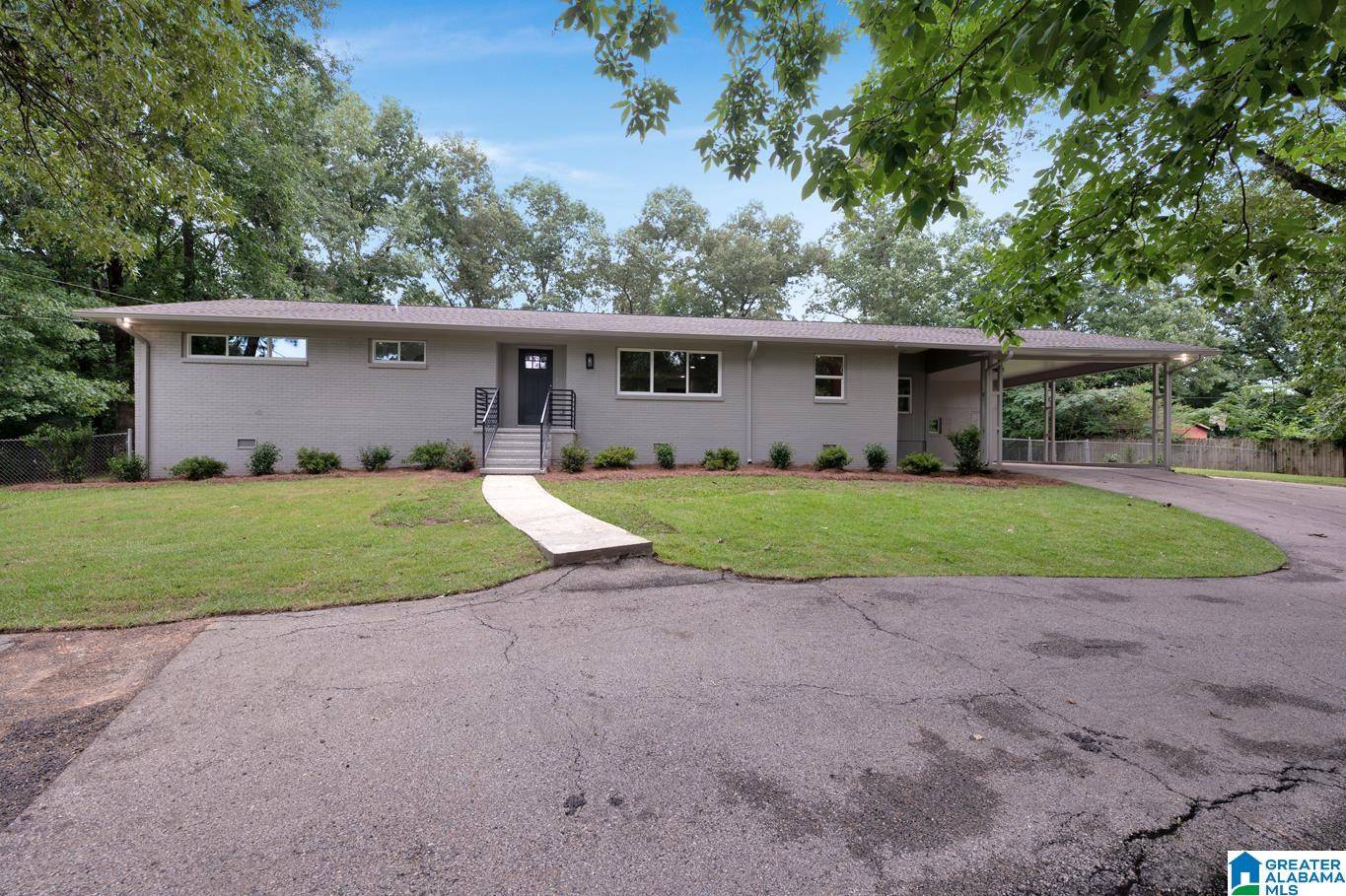 Leeds, AL 35094,7174 ROWAN ROAD