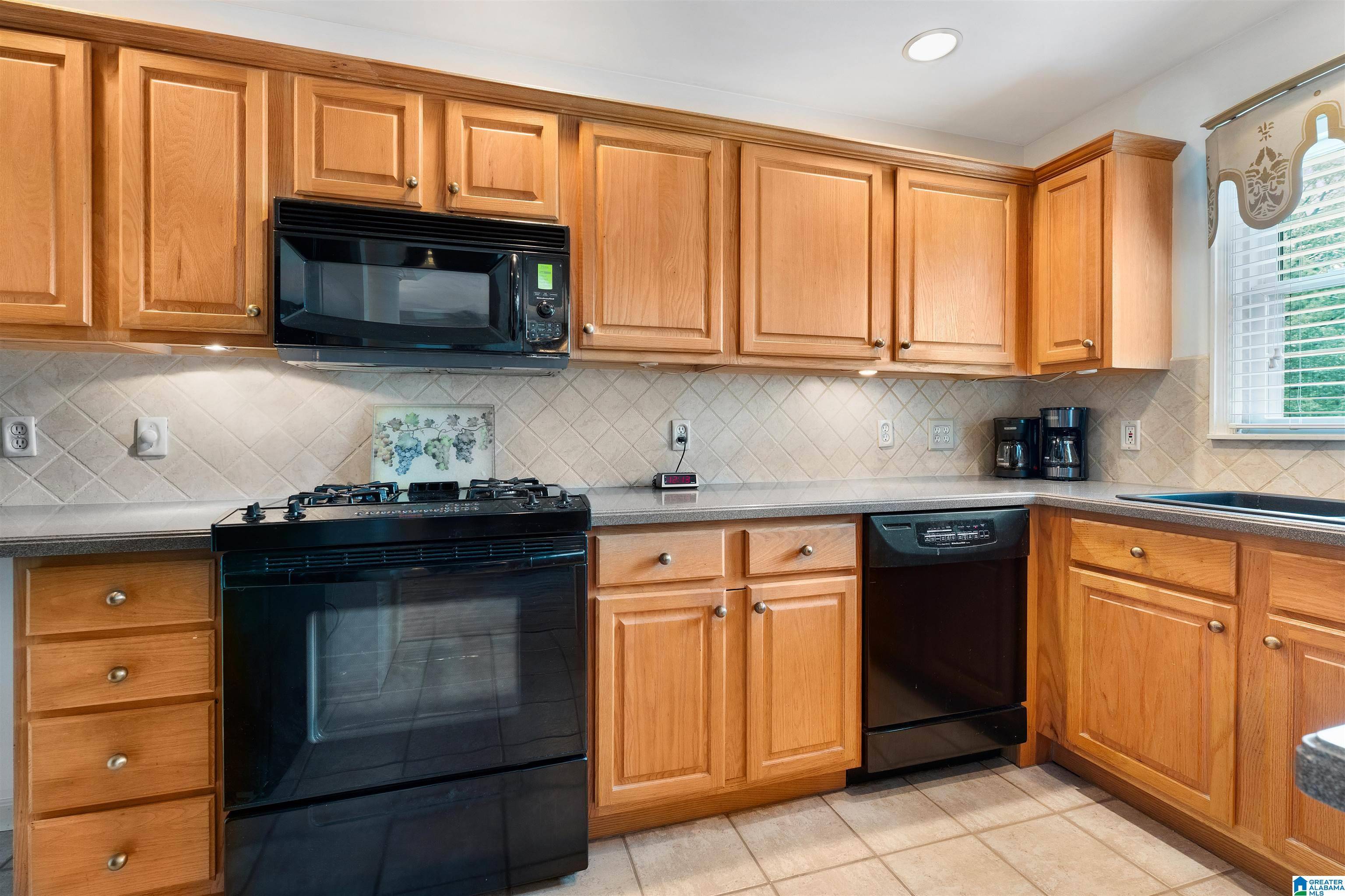 Hoover, AL 35226,1867 VALGREEN LANE #a