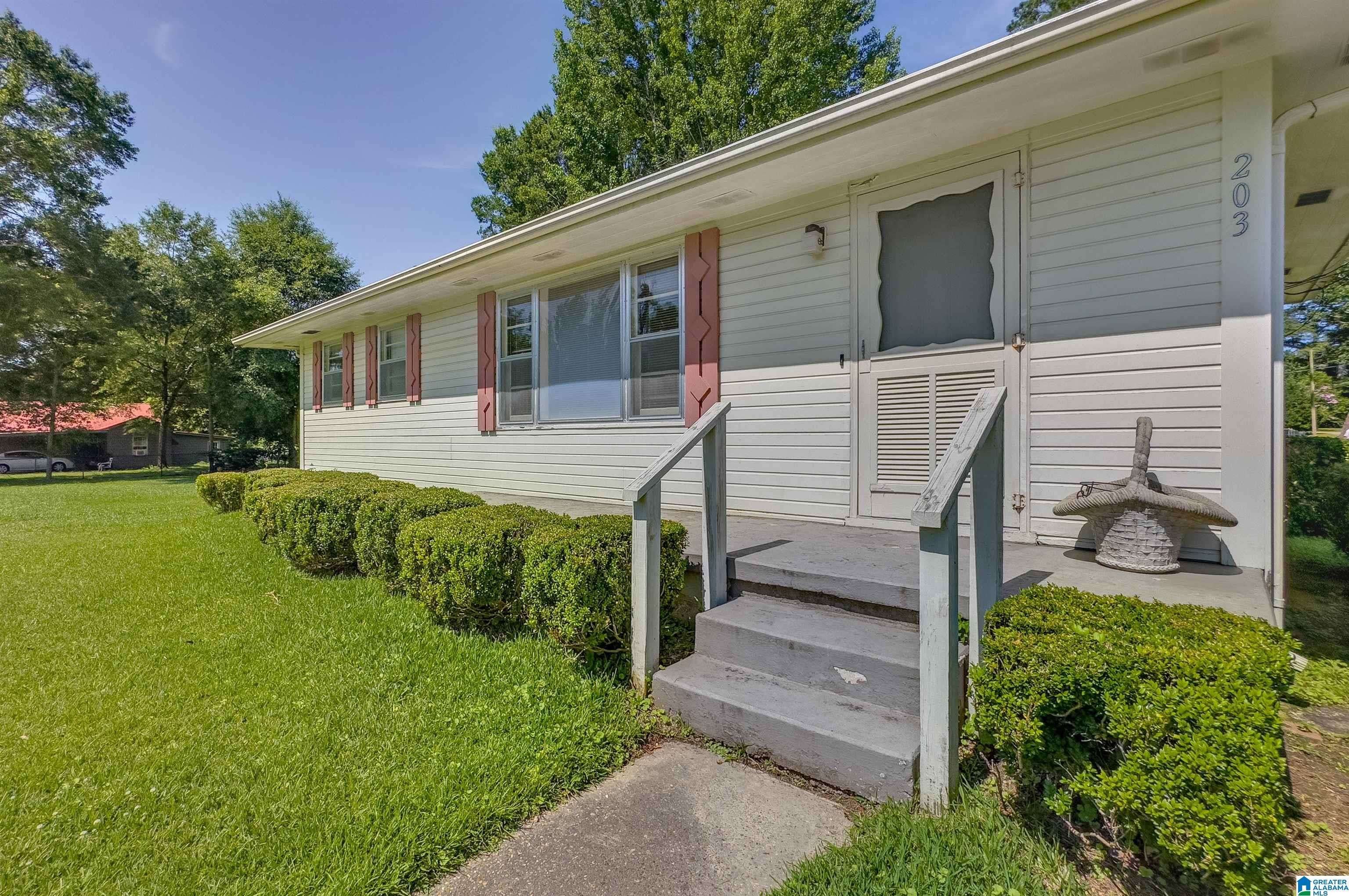 Clanton, AL 35045,203 PARRISH AVENUE