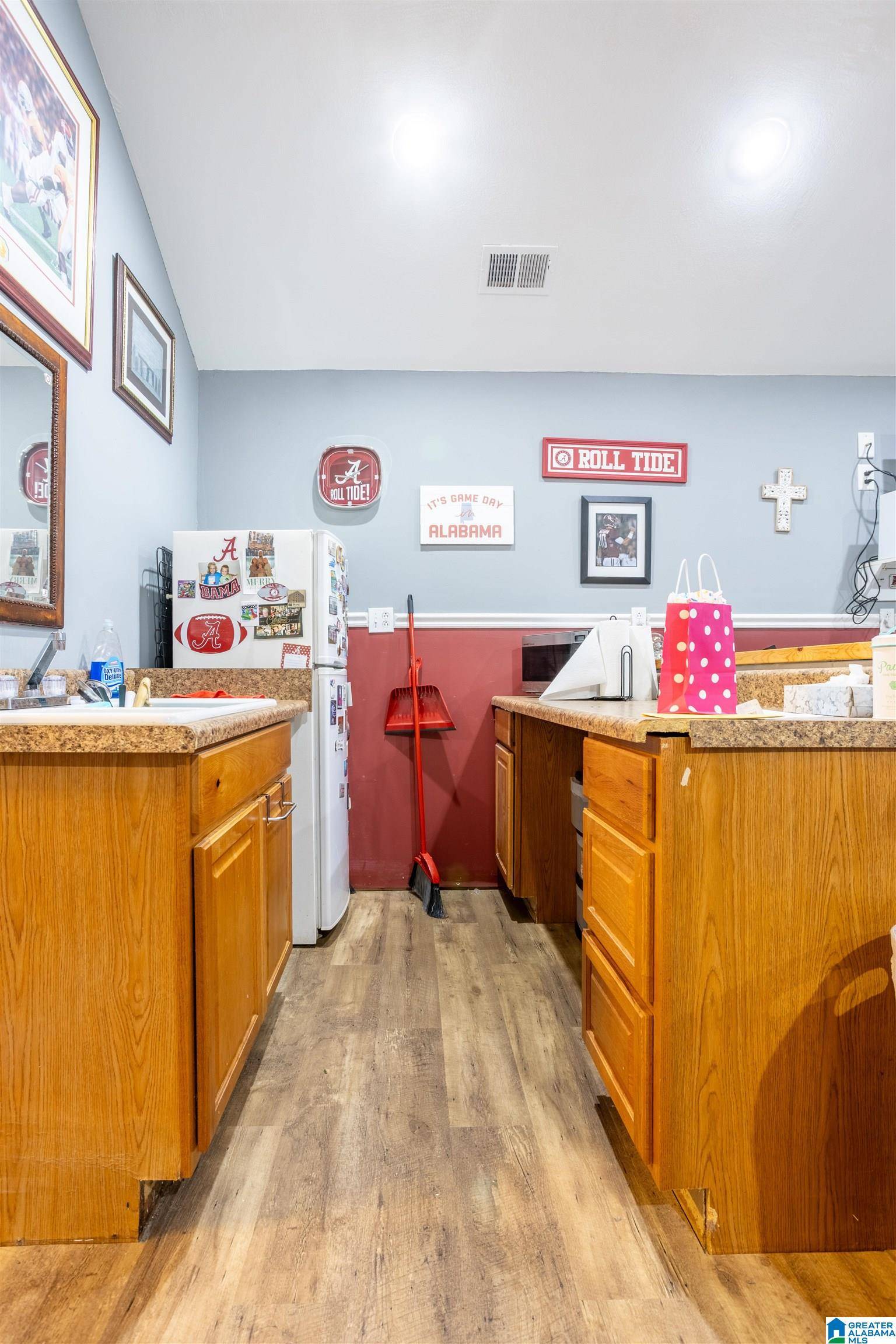 Talladega, AL 35160,119 W DAMON AVENUE