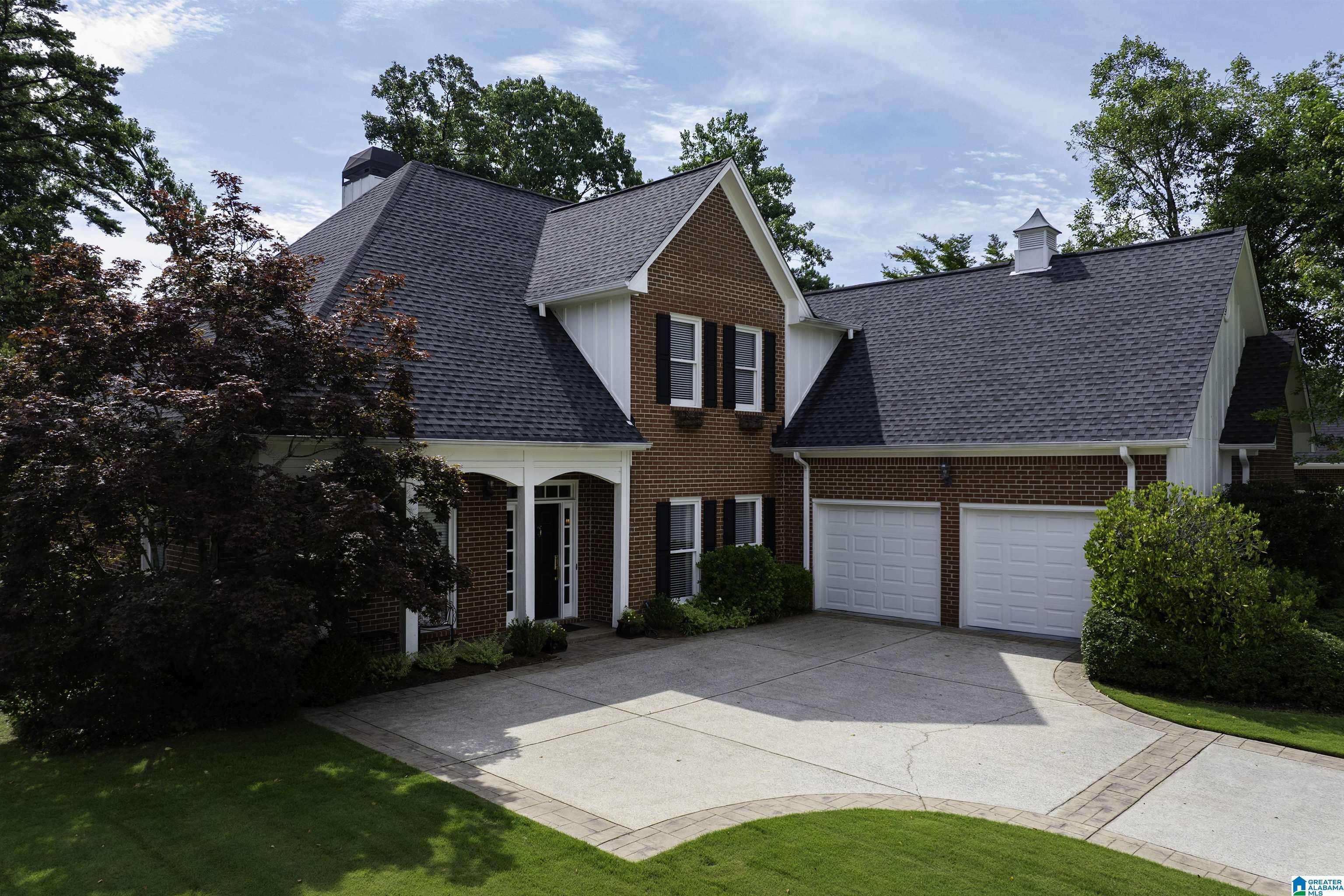 Hoover, AL 35242,5532 LAKES EDGE DRIVE