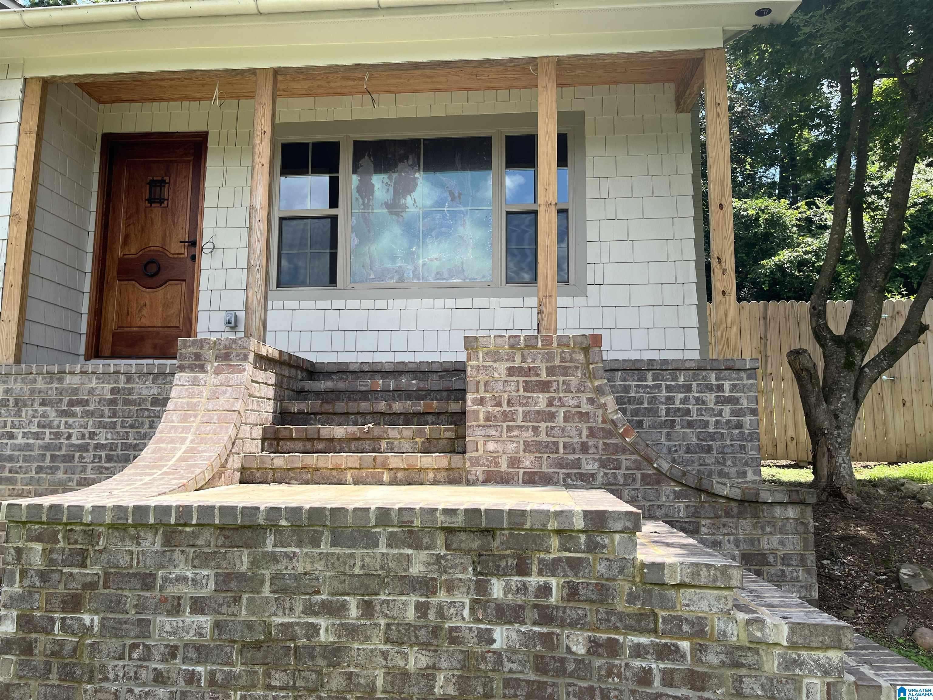 Homewood, AL 35209,825 SYLVIA DRIVE
