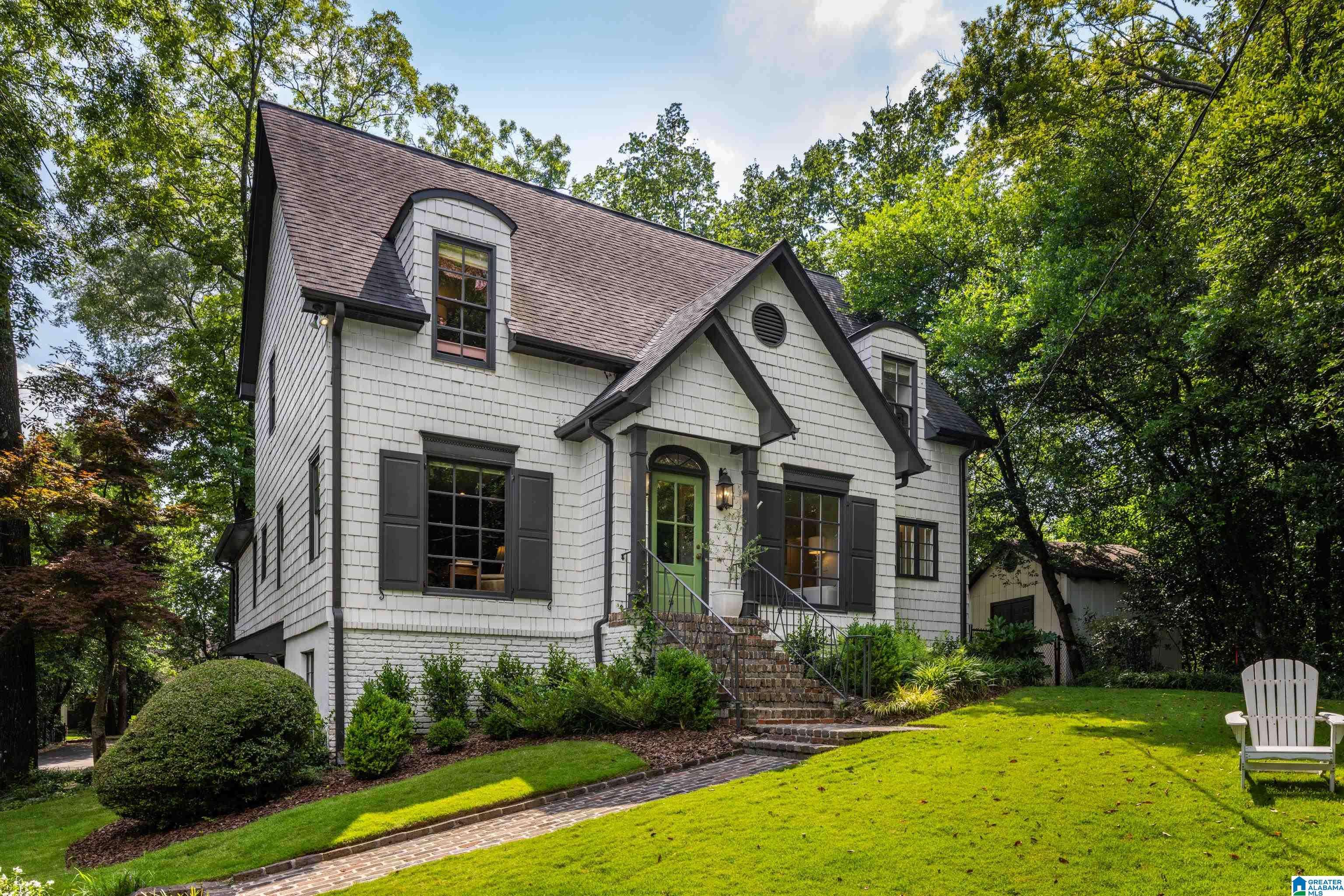 Mountain Brook, AL 35213,204 MAIN STREET