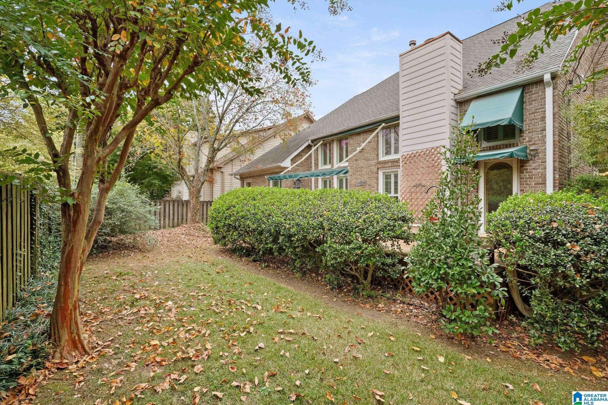 Vestavia Hills, AL 35226,611 LONGWOOD PLACE