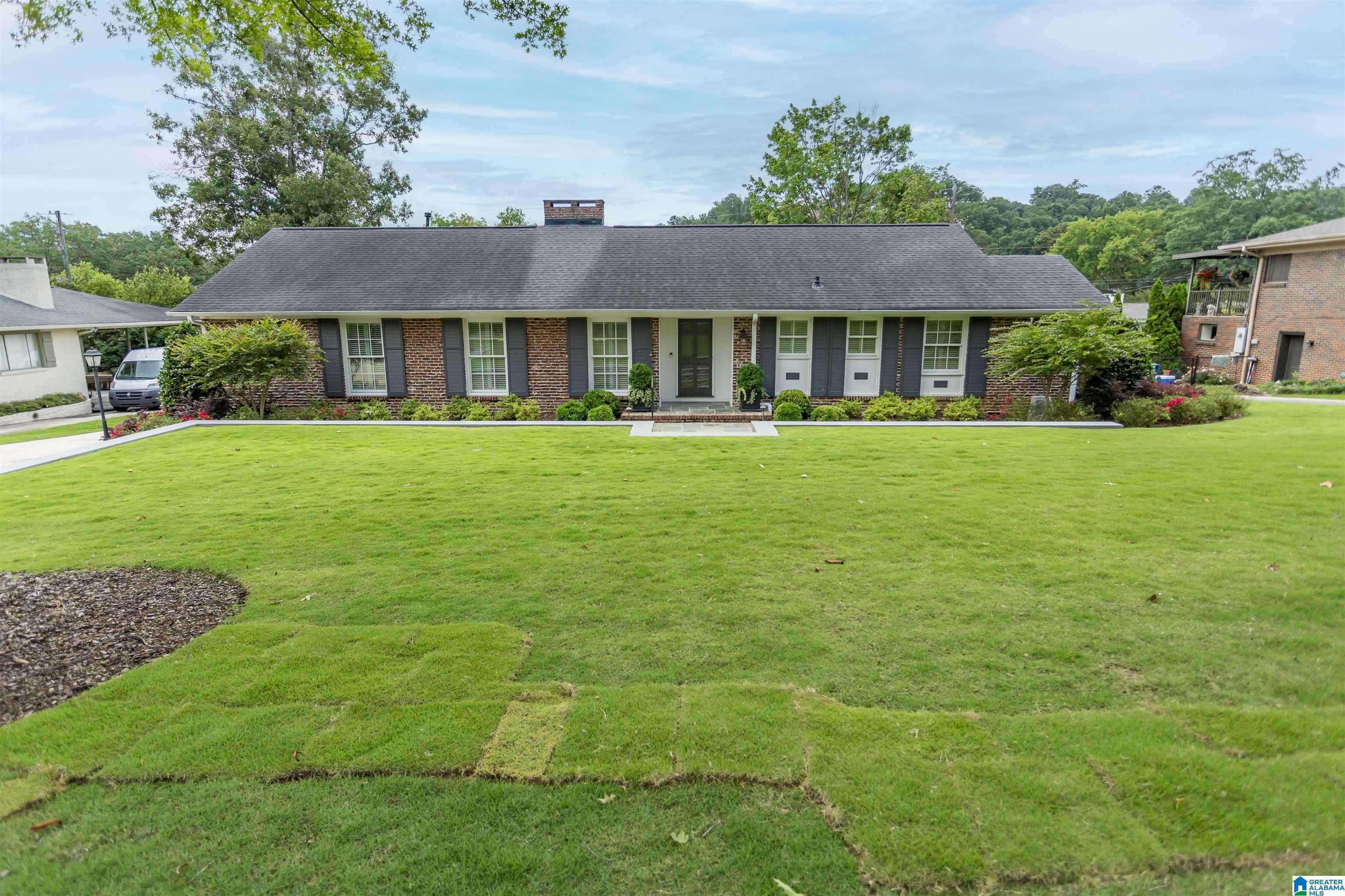 Vestavia Hills, AL 35216,2121 MOUNTAIN VIEW DRIVE