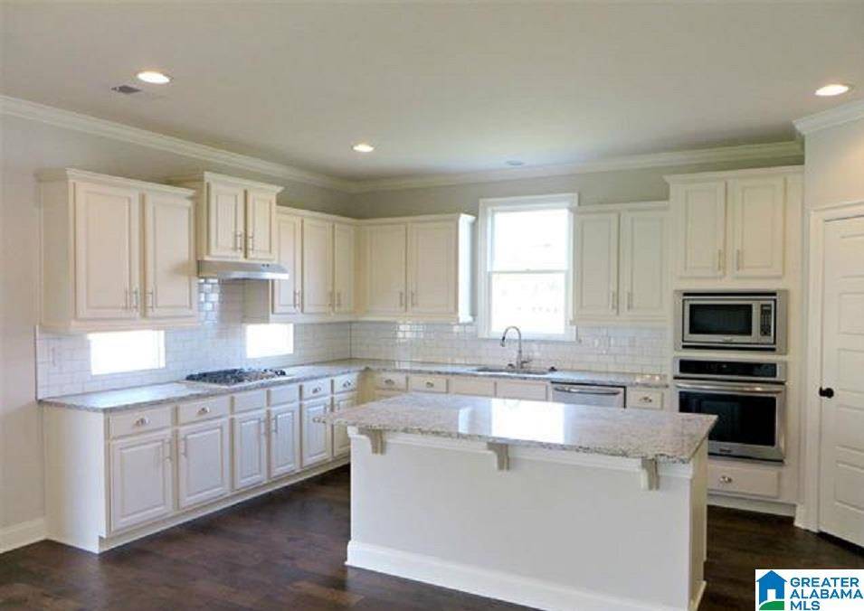 Birmingham, AL 35242,3780 COTSWOLD DRIVE