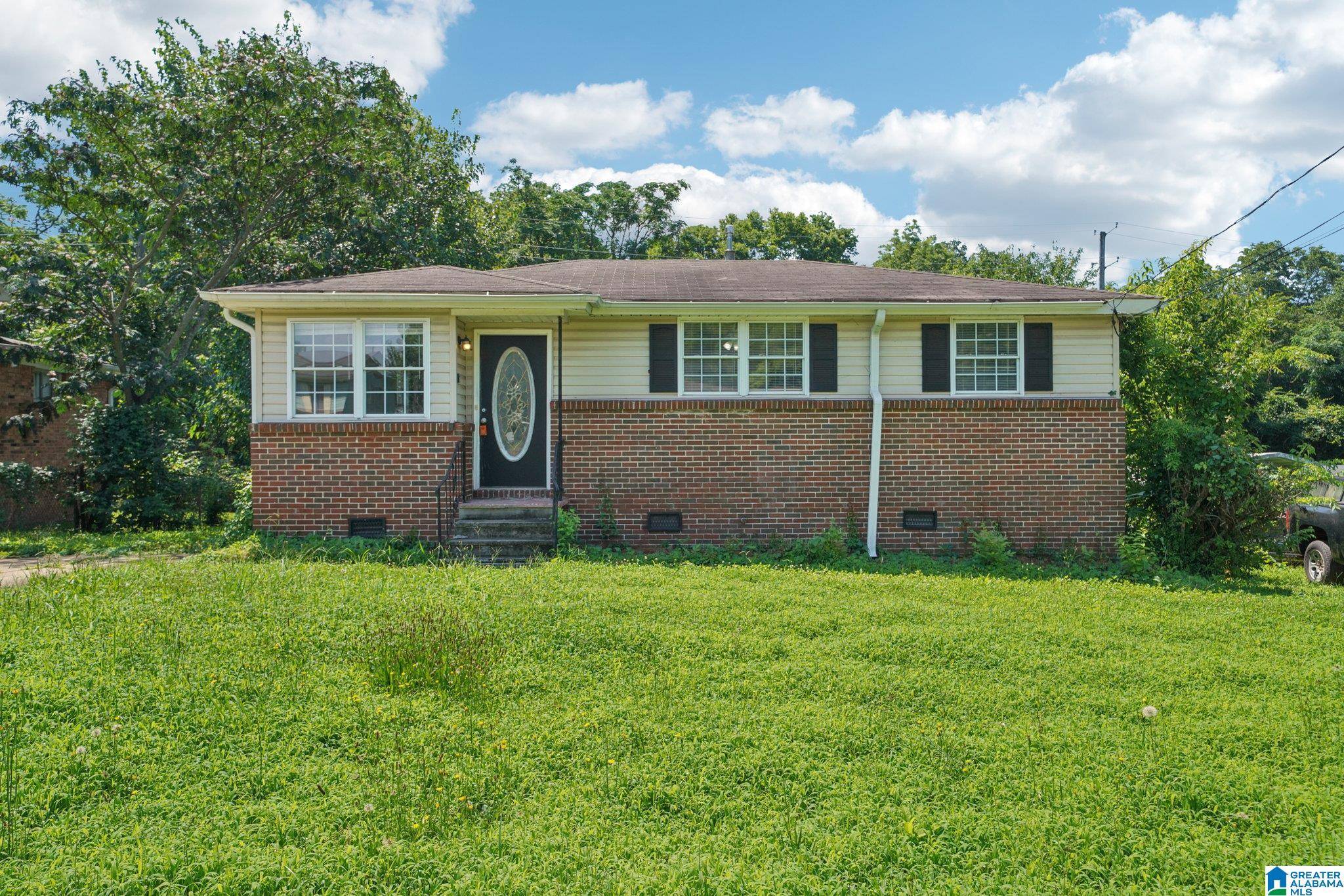 Birmingham, AL 35211,1849 3RD PLACE SW