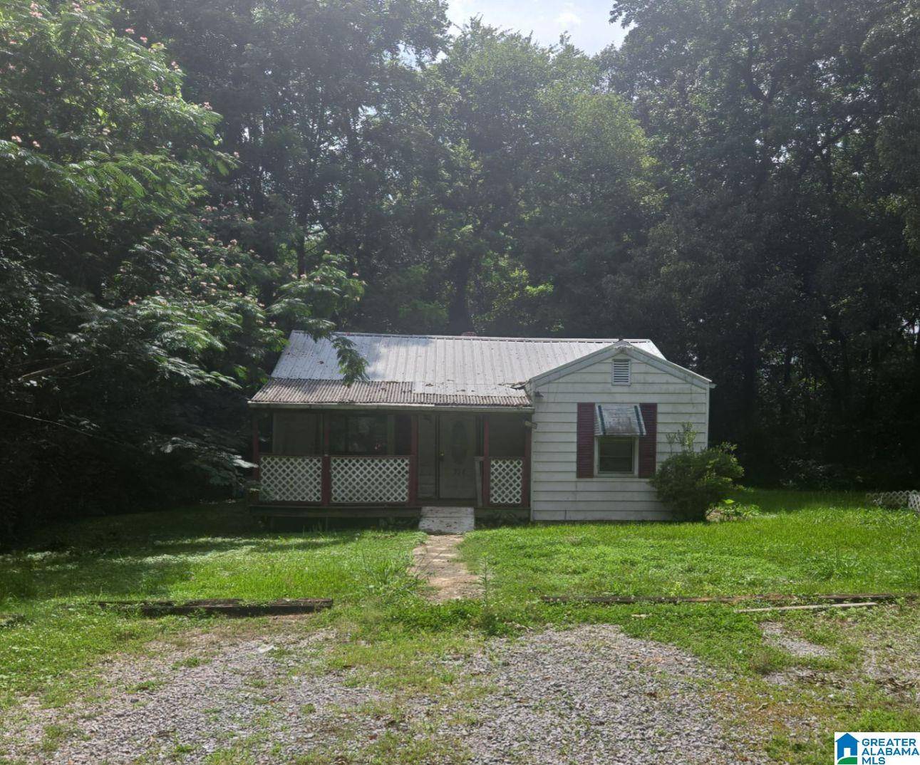 Pleasant Grove, AL 35127,324 10TH WAY