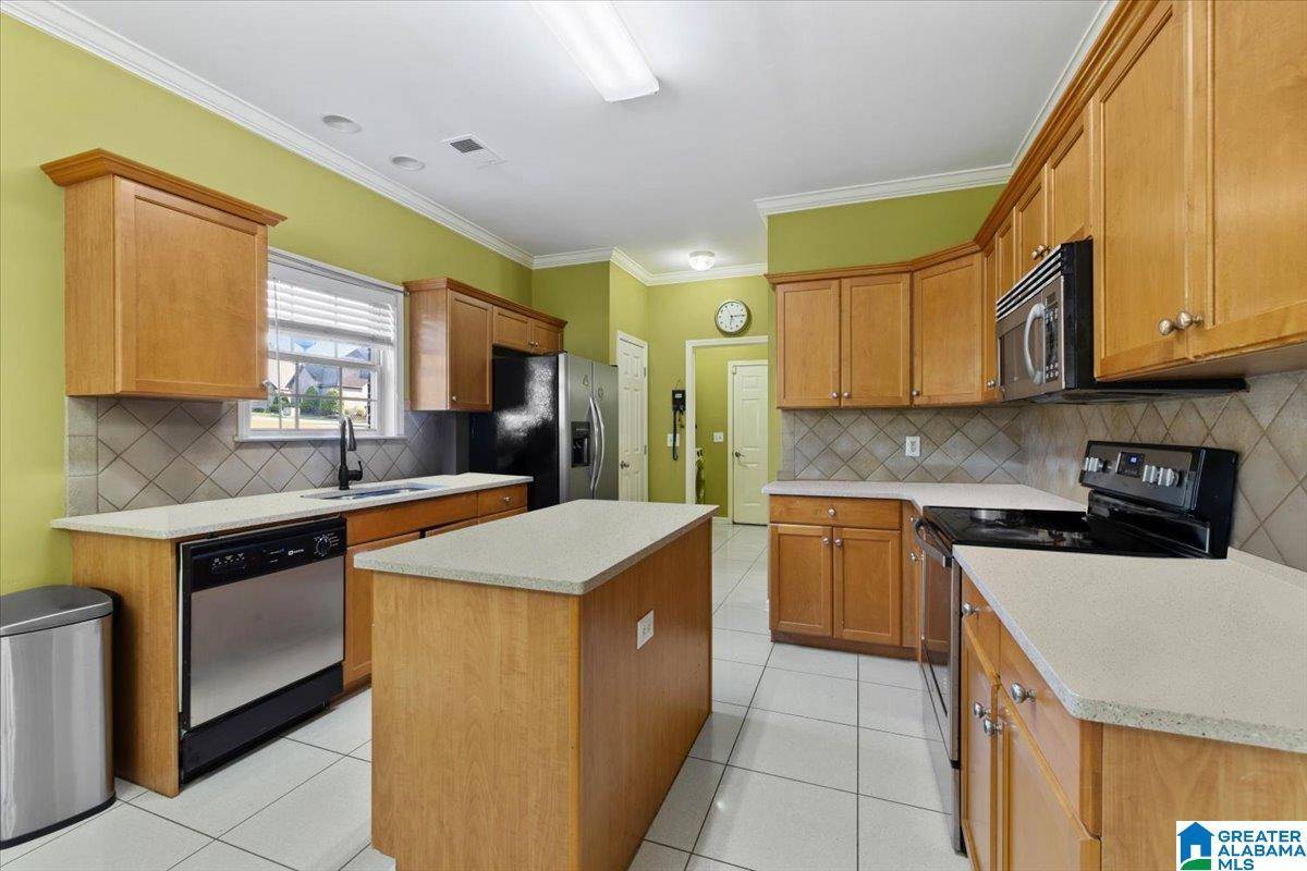 Trussville, AL 35173,3617 MERLIN CIRCLE