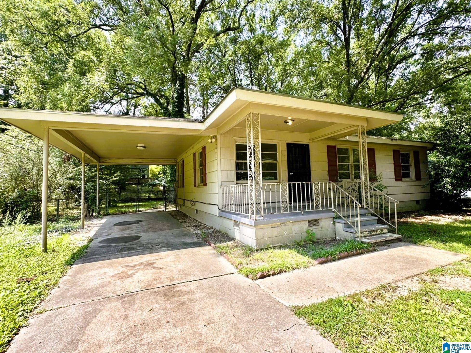 Center Point, AL 35215,125 16TH COURT CIRCLE NE