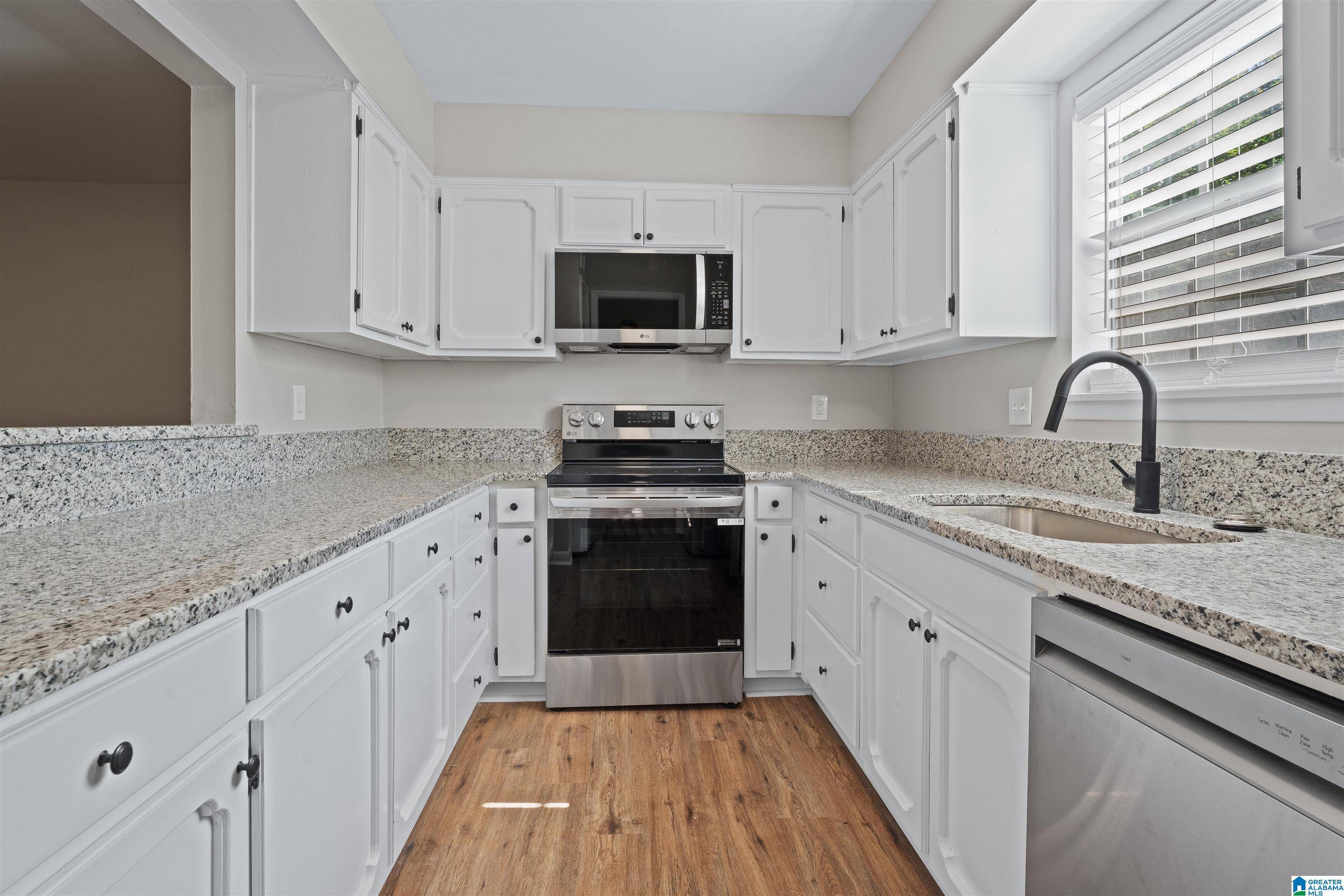 Vestavia Hills, AL 35216,2728 SOUTHBURY CIRCLE #2728