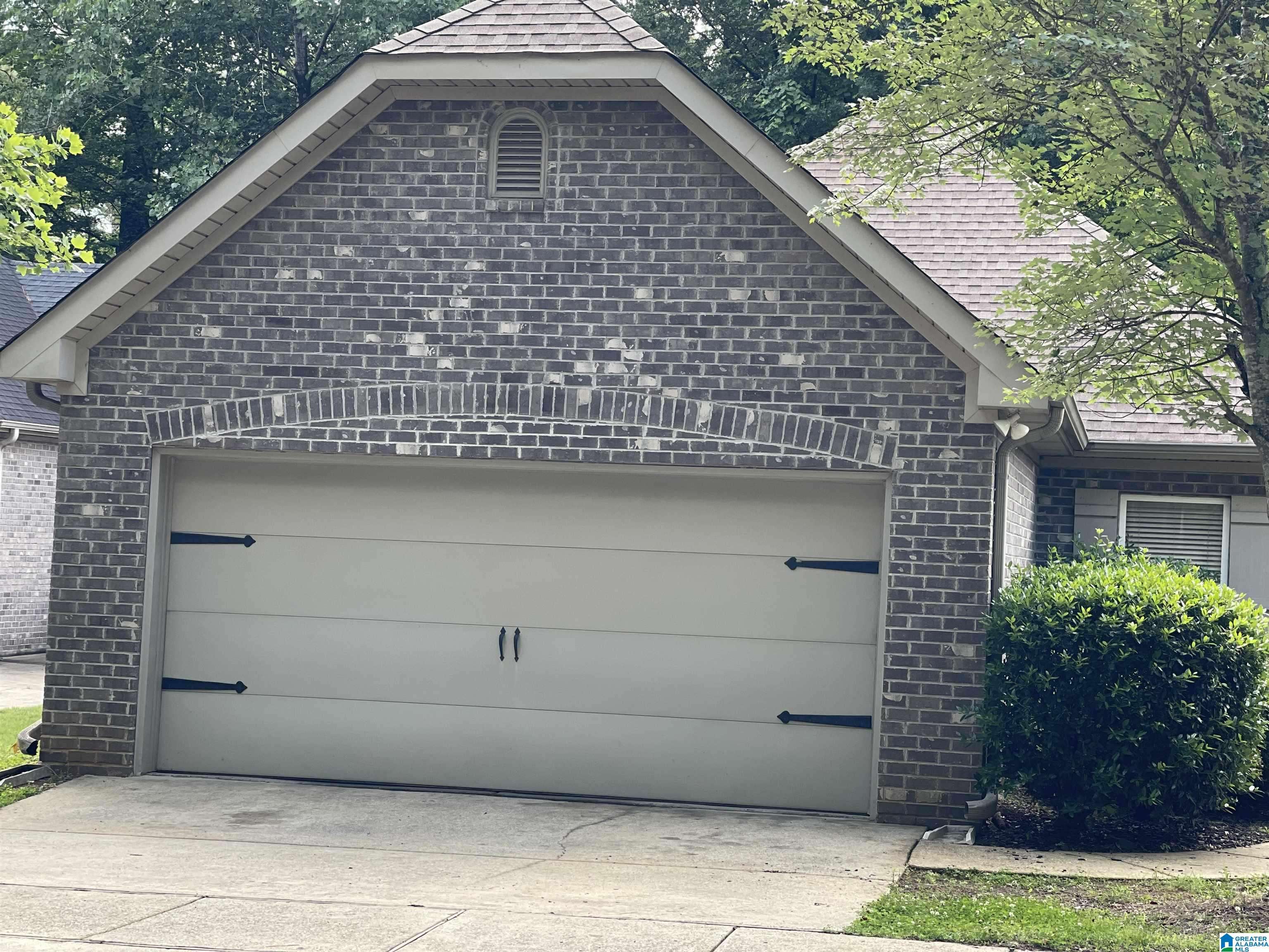 Hoover, AL 35226,5389 COTTAGE CIRCLE
