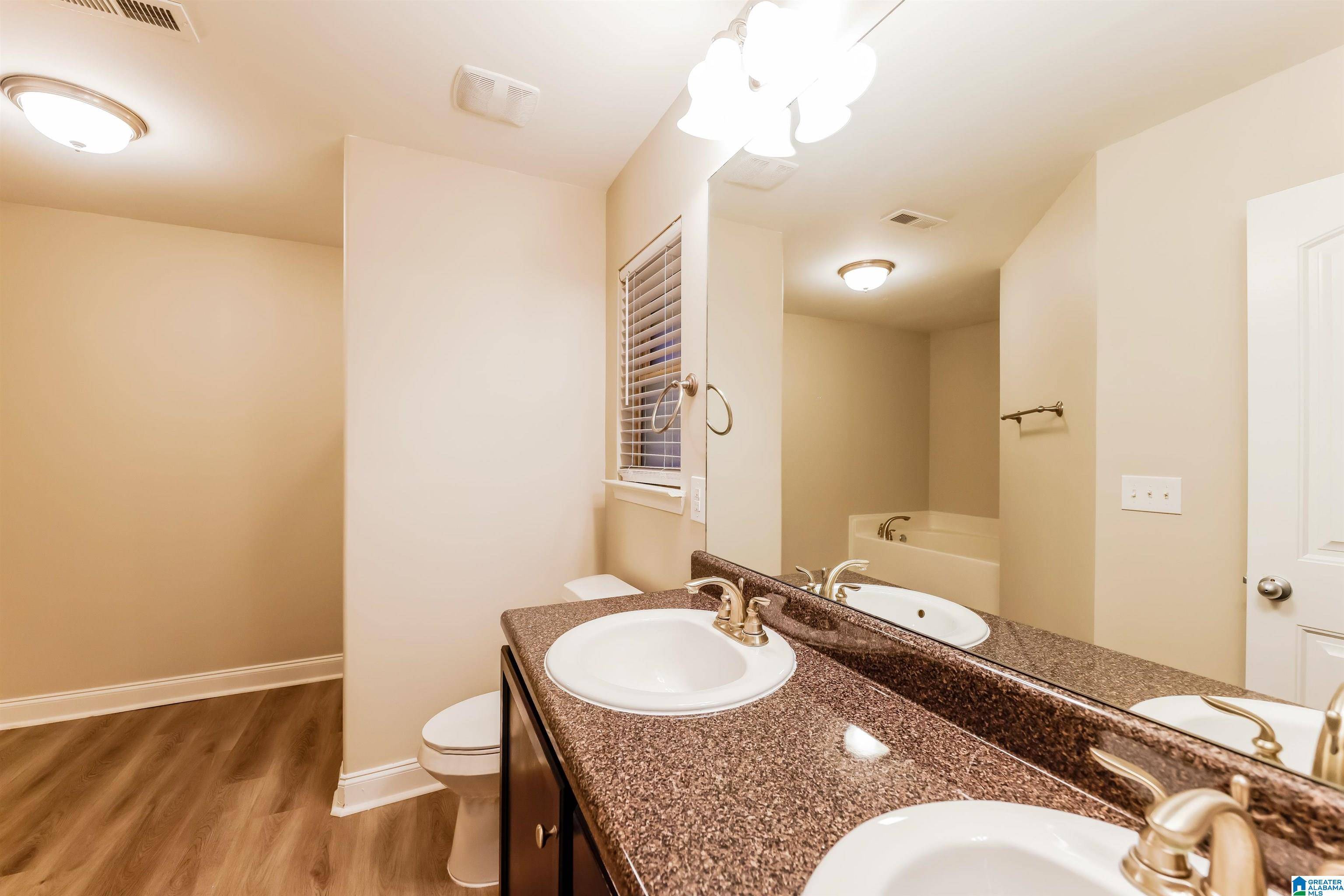 Calera, AL 35040,296 IVY HILLS CIRCLE