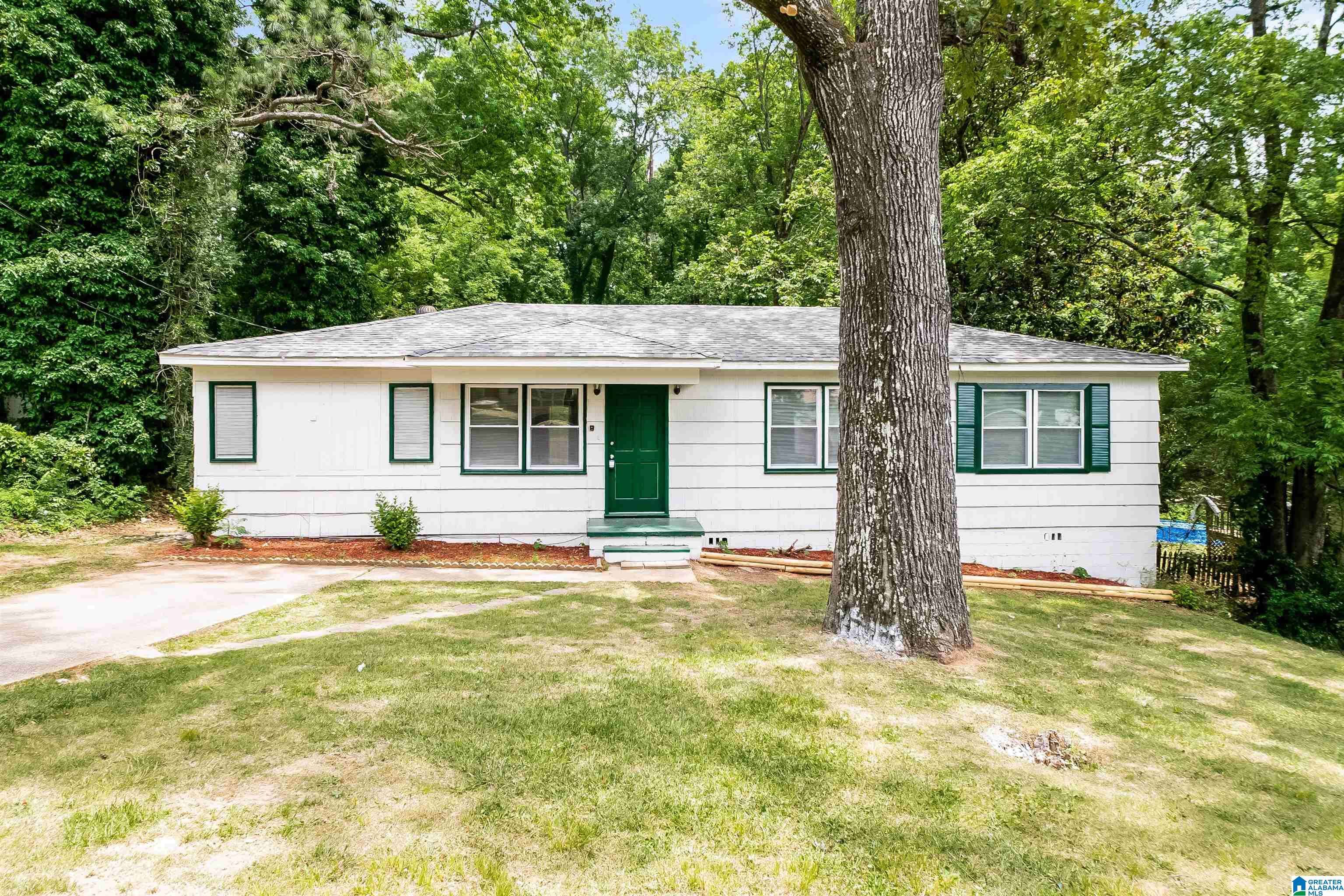 Birmingham, AL 35215,565 CAMELLIA ROAD