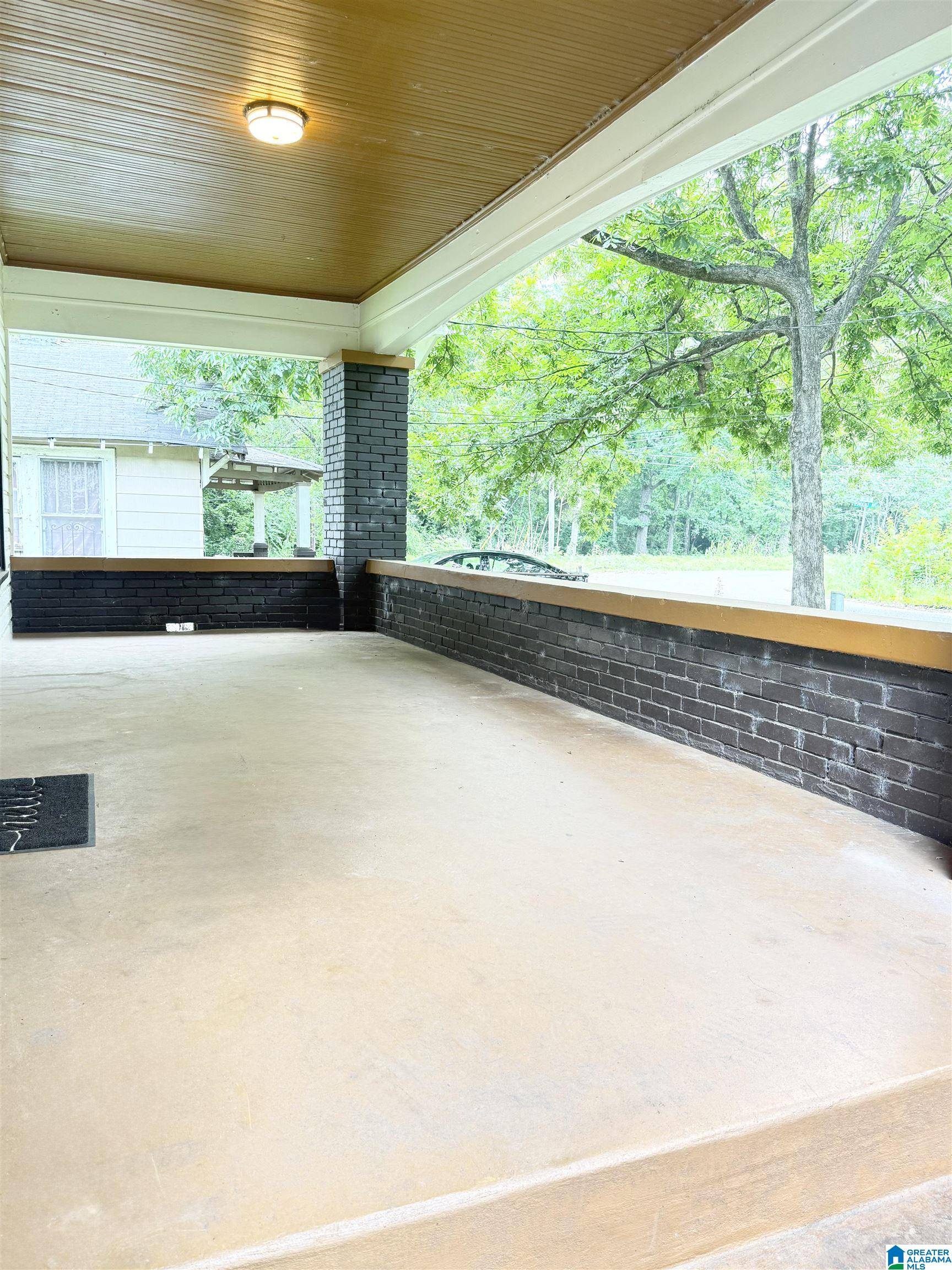 Birmingham, AL 35211,1608 28TH STREET SW