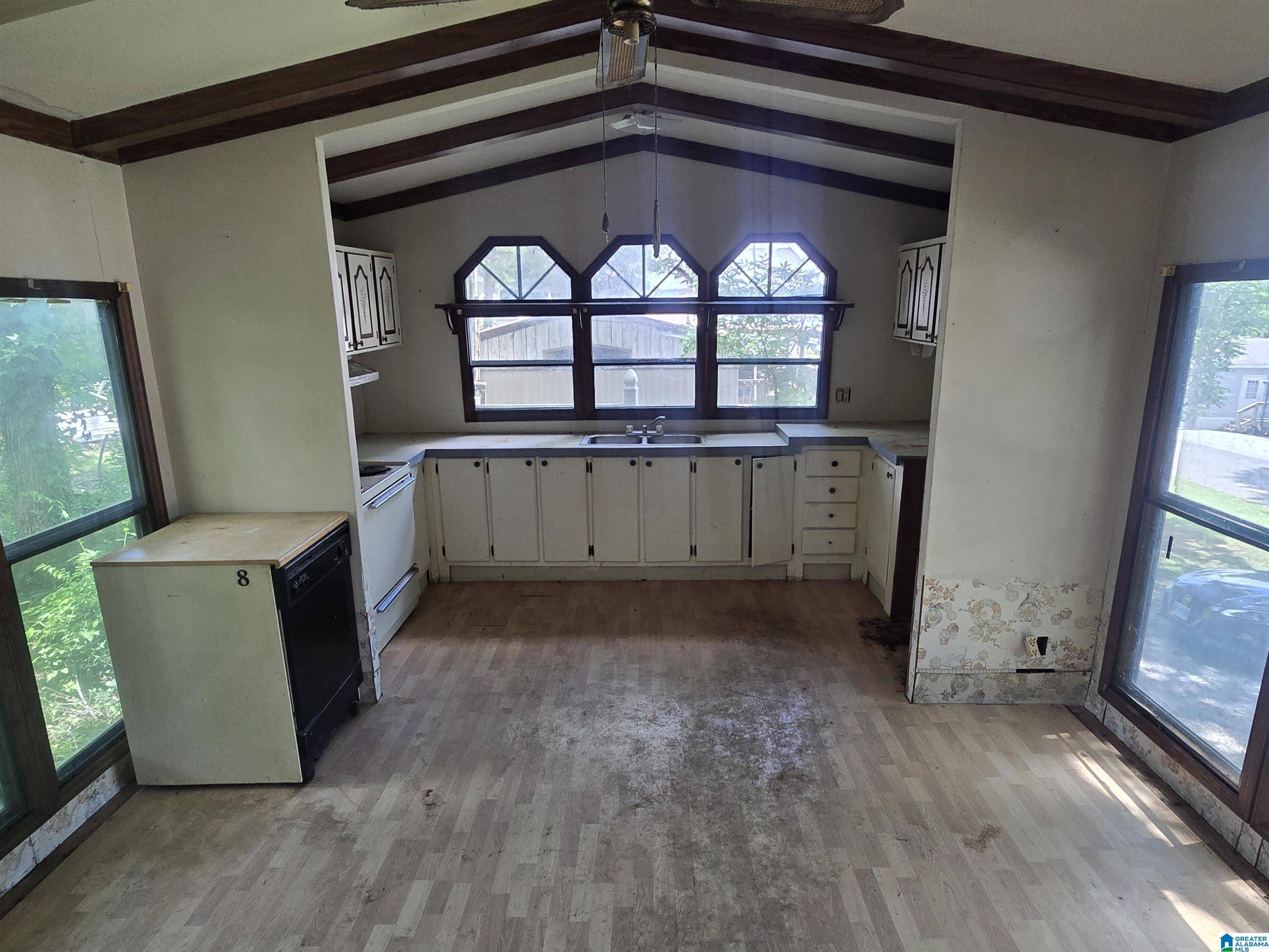 Cropwell, AL 35054,280 ARROWHEAD ROAD
