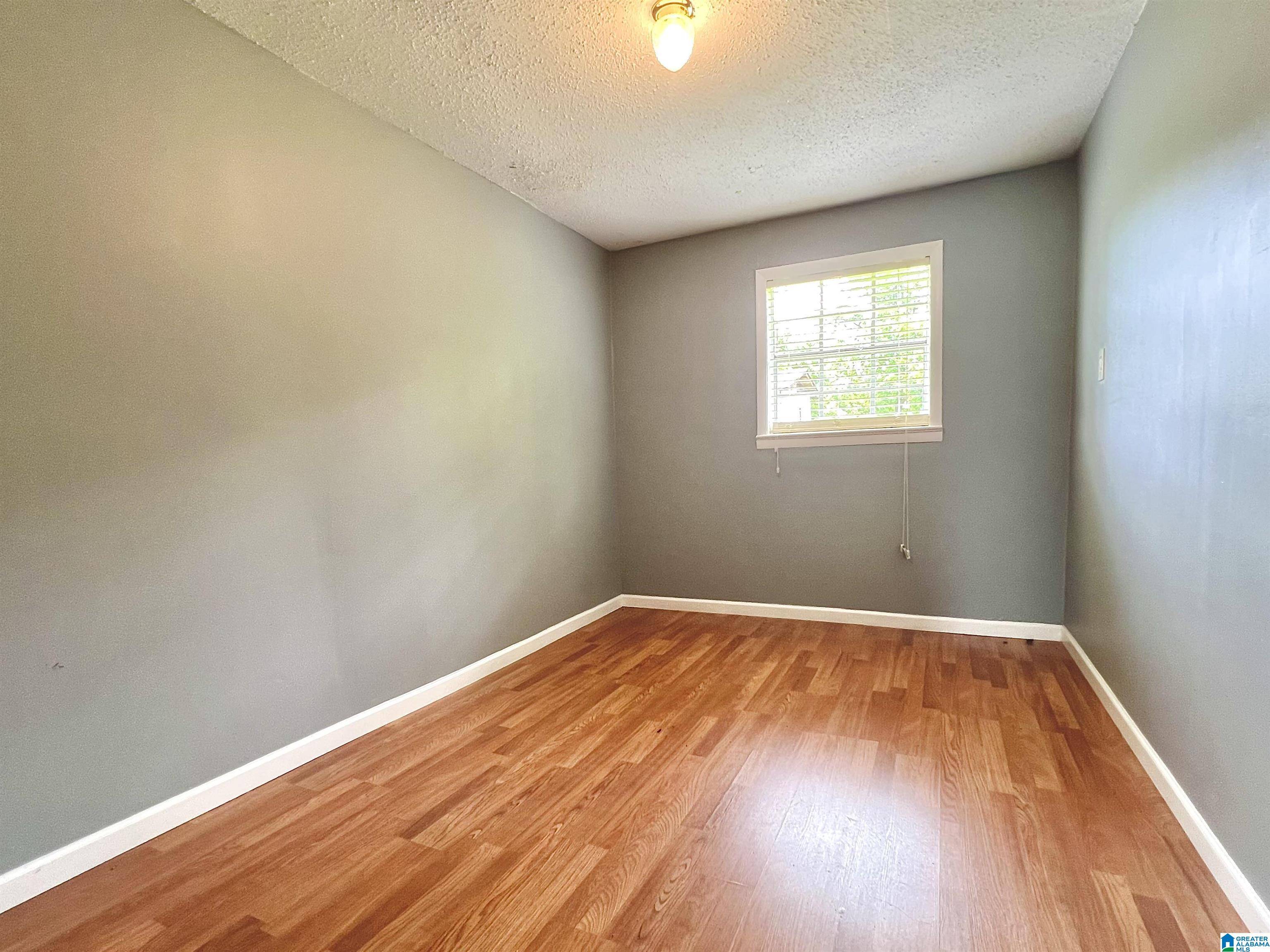 Birmingham, AL 35211,2839 31ST STREET SW