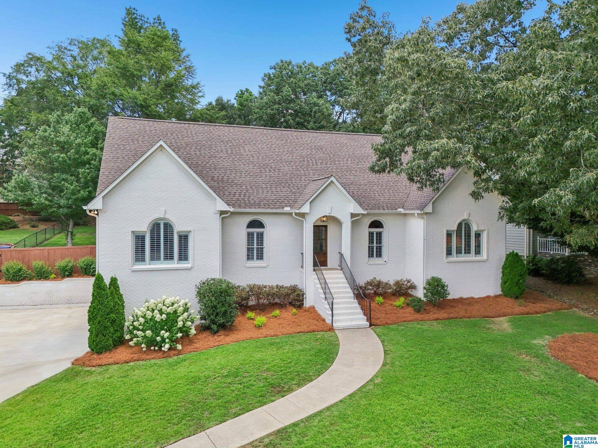 Trussville, AL 35173,309 PALACE DRIVE