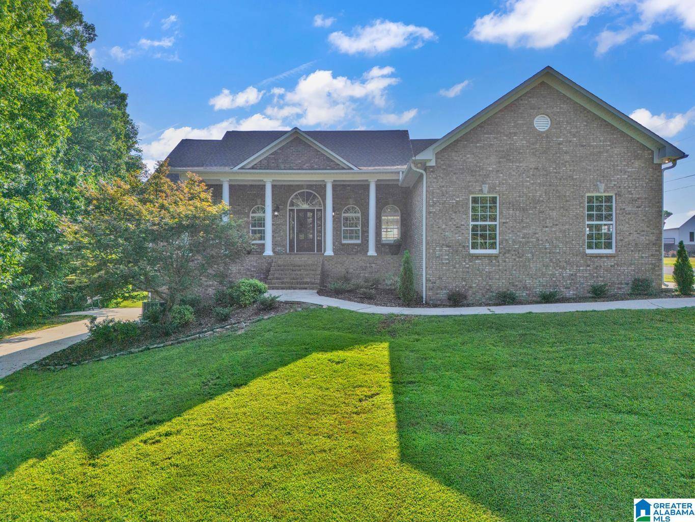 Vinemont, AL 35179,135 COUNTY ROAD 1335
