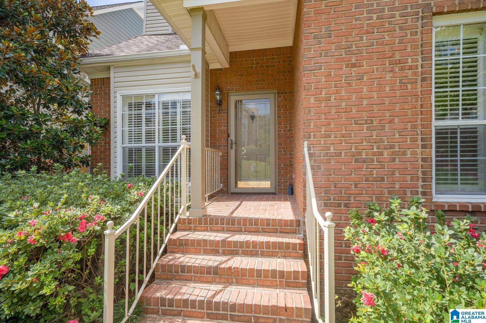 Vestavia Hills, AL 35243,3121 CANTERBURY PLACE