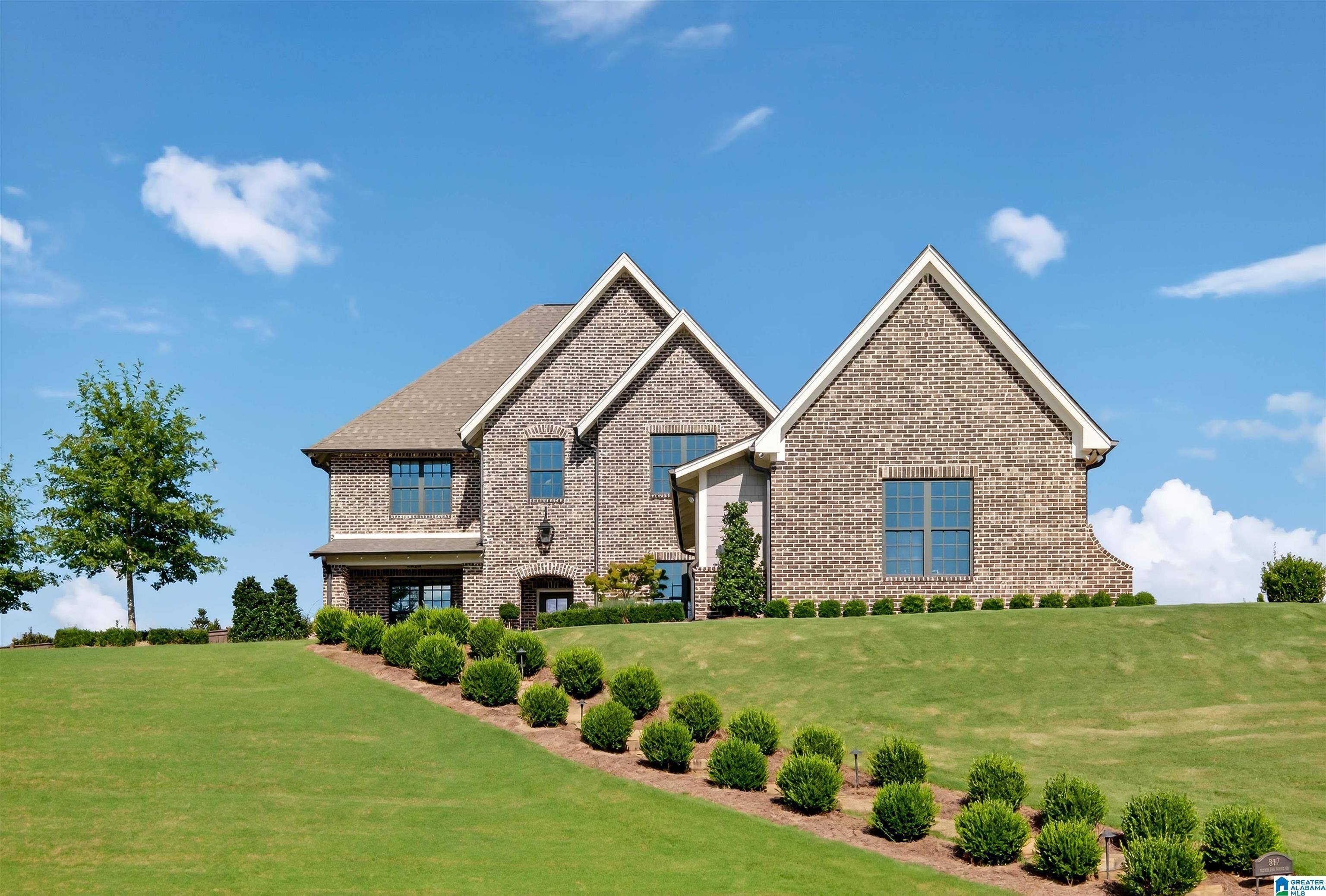 Vestavia Hills, AL 35242,887 VESTLAKE RIDGE DRIVE