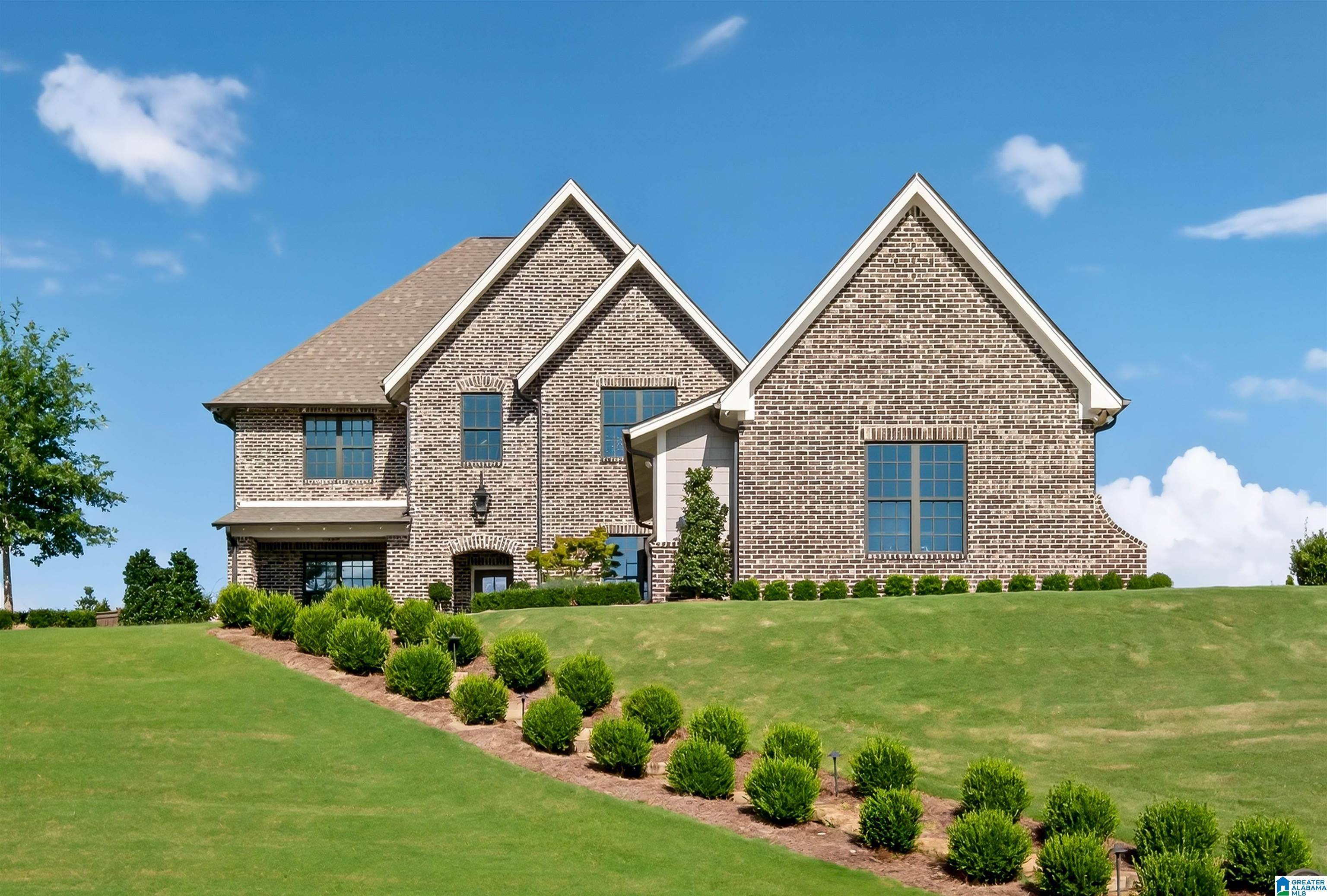 Vestavia Hills, AL 35242,887 VESTLAKE RIDGE DRIVE