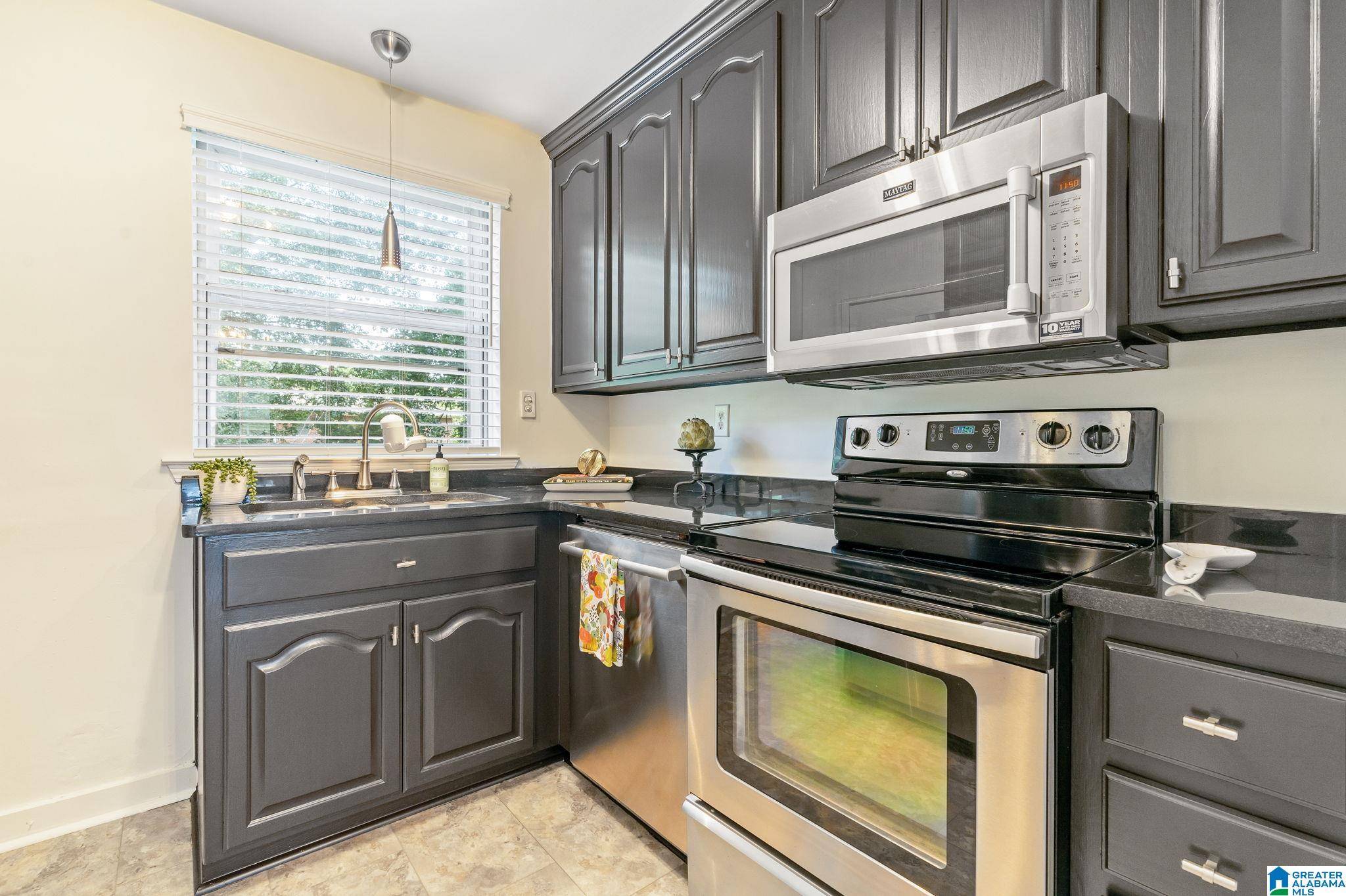 Mountain Brook, AL 35223,2502 MOUNTAIN BROOK CIRCLE #D