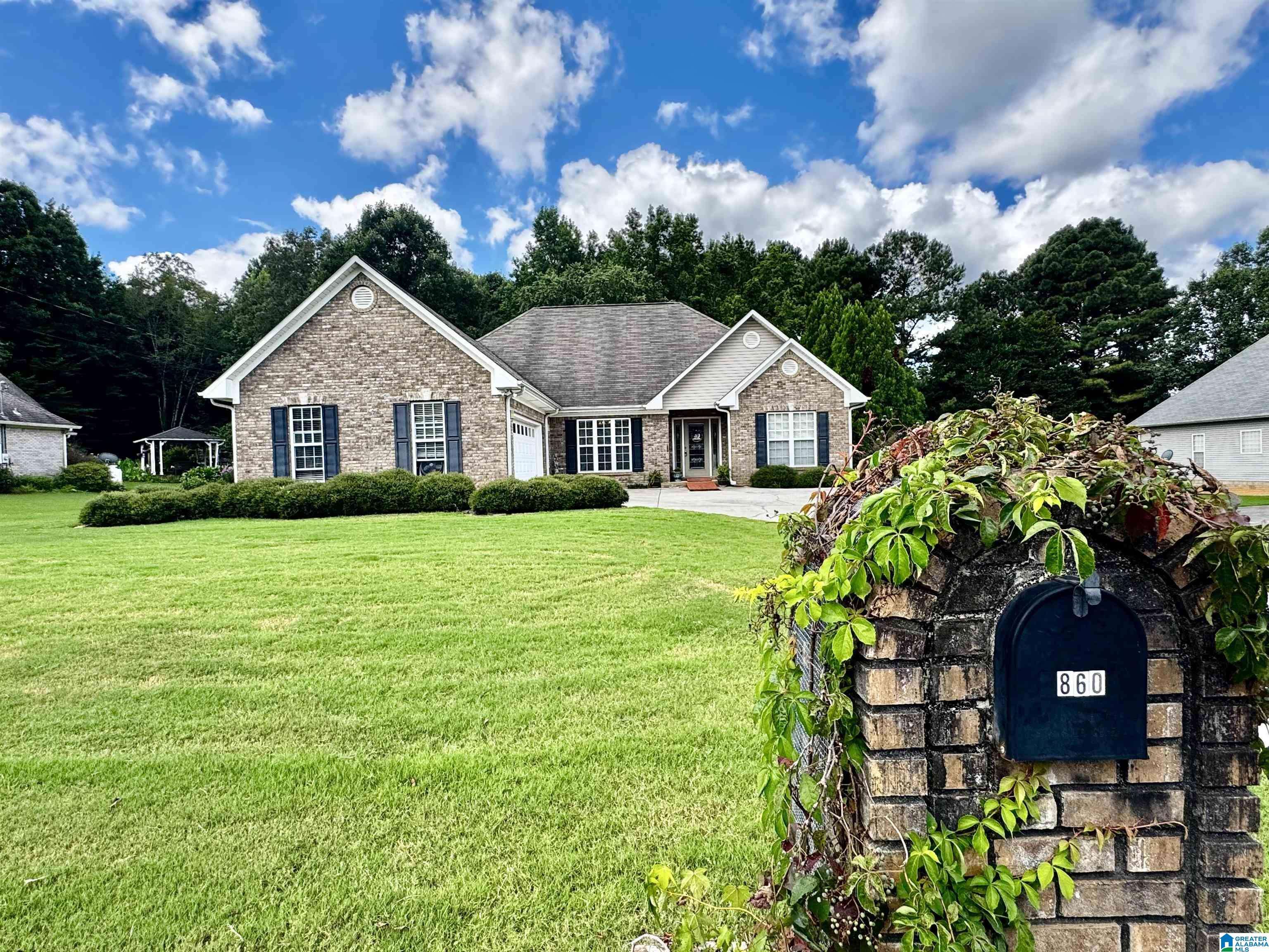 Gardendale, AL 35071,860 DEERBROOK DRIVE