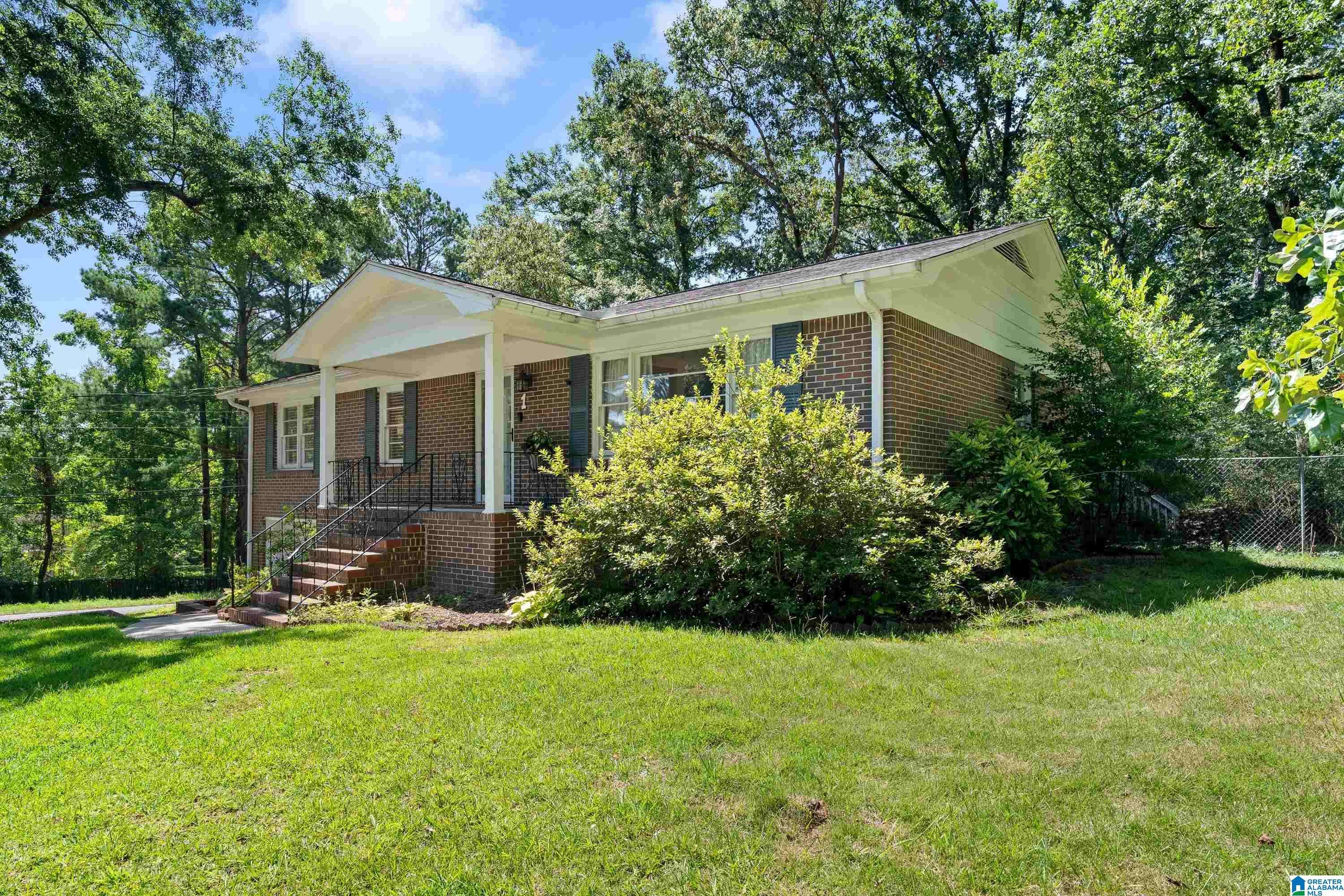 Pelham, AL 35124,1 DOGWOOD CIRCLE