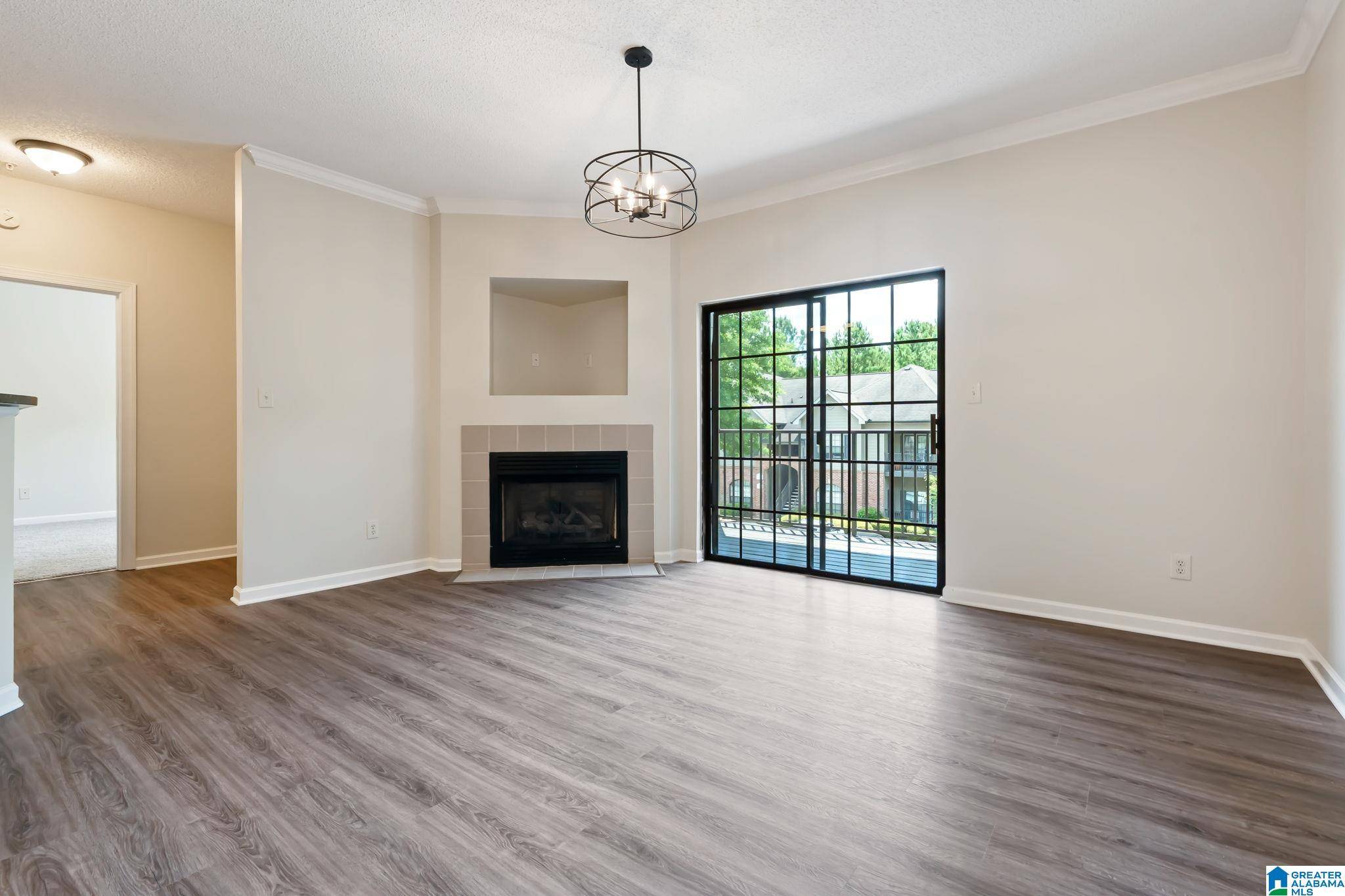 Birmingham, AL 35244,304 STERLING OAKS DRIVE #304