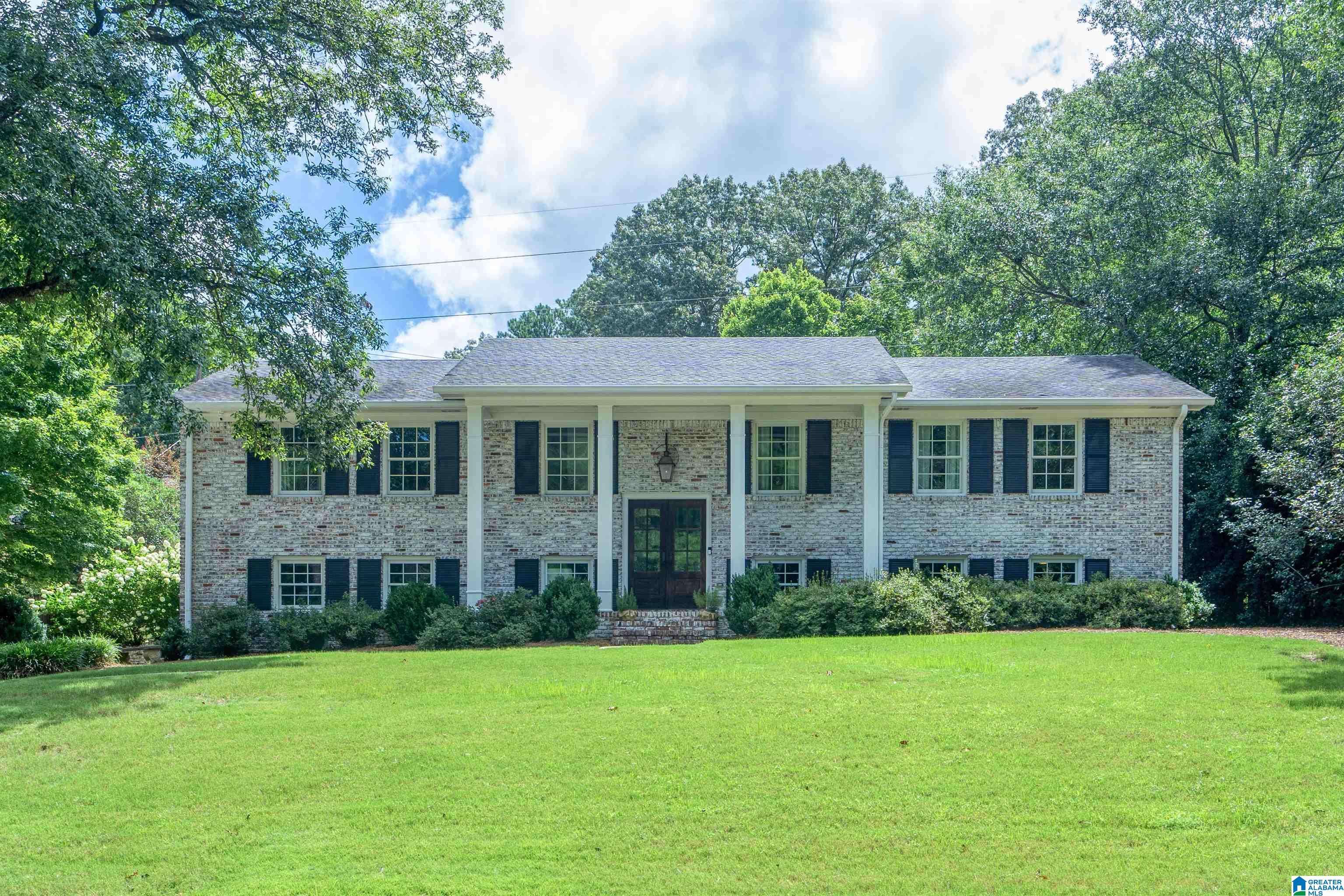Vestavia Hills, AL 35216,1405 COSMOS CIRCLE